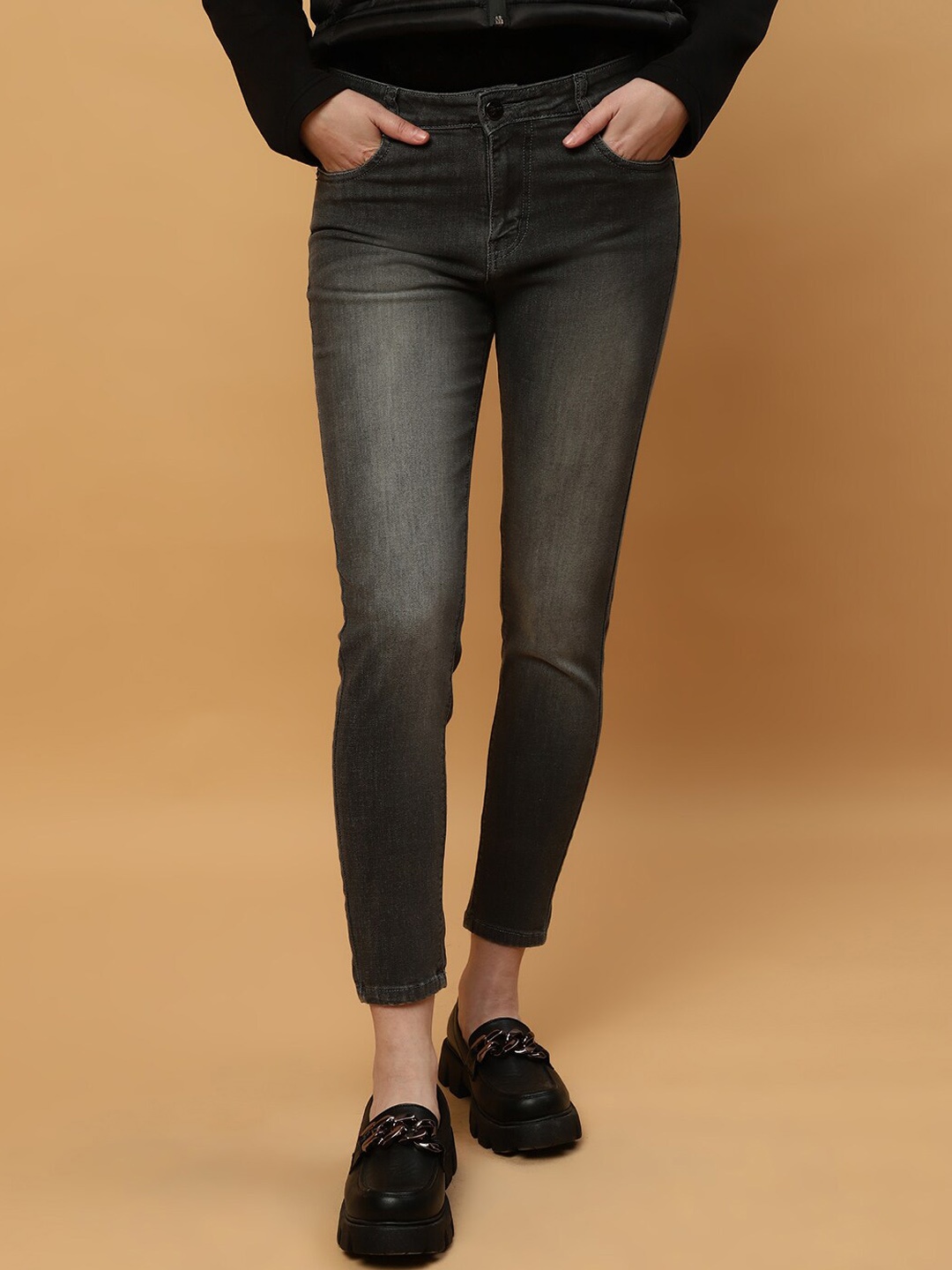 

Beatnik Women Slim Fit High-Rise Light Fade Stretchable Jeans, Grey