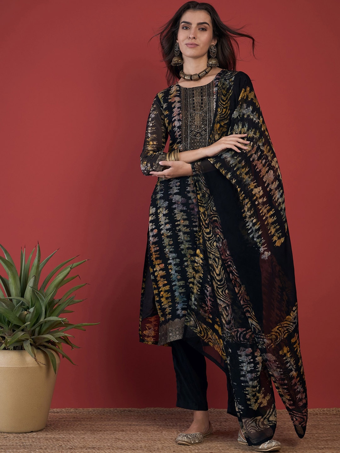 

Anouk Abstract Printed Kurta With Trouser & Dupatta, Black