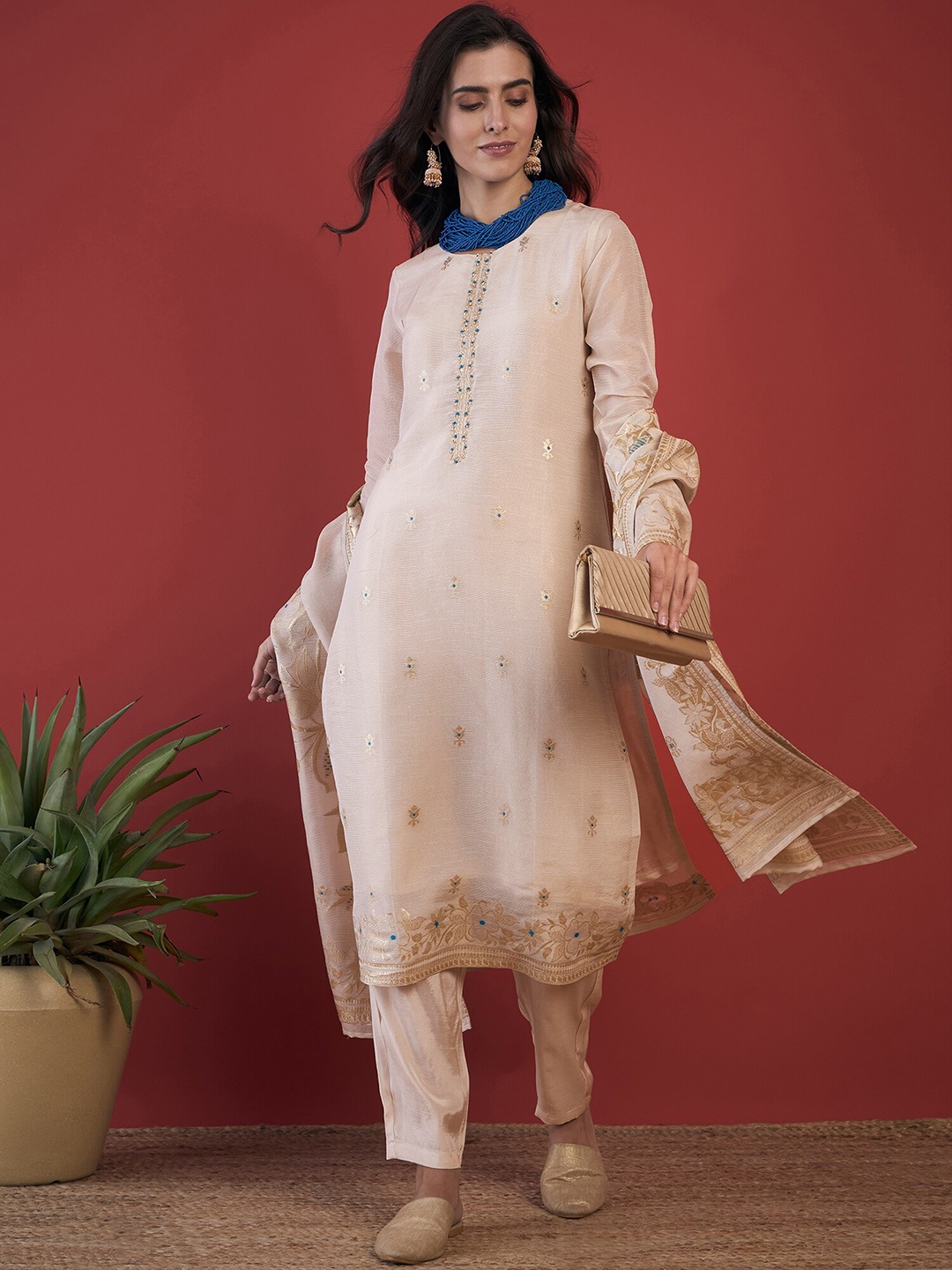 

Anouk Floral Embroidered Linen Kurta With Palazzo & Dupatta, Cream