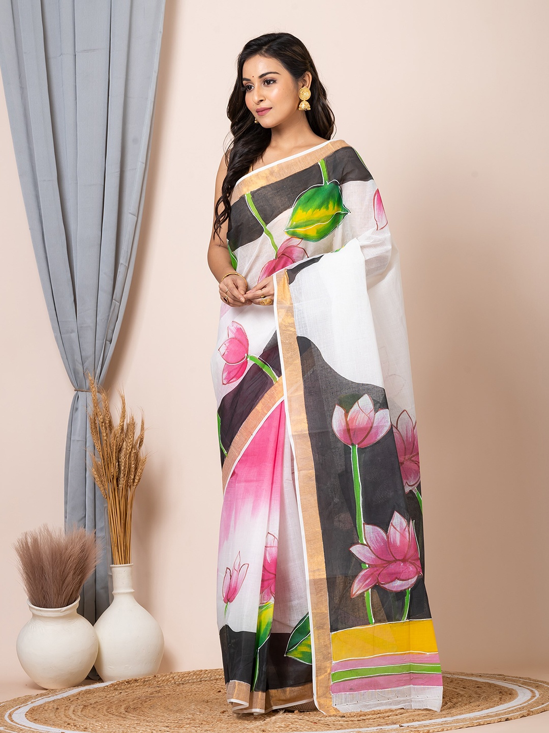

Laa Calcutta Floral Printed Zari Pure Cotton Saree, White