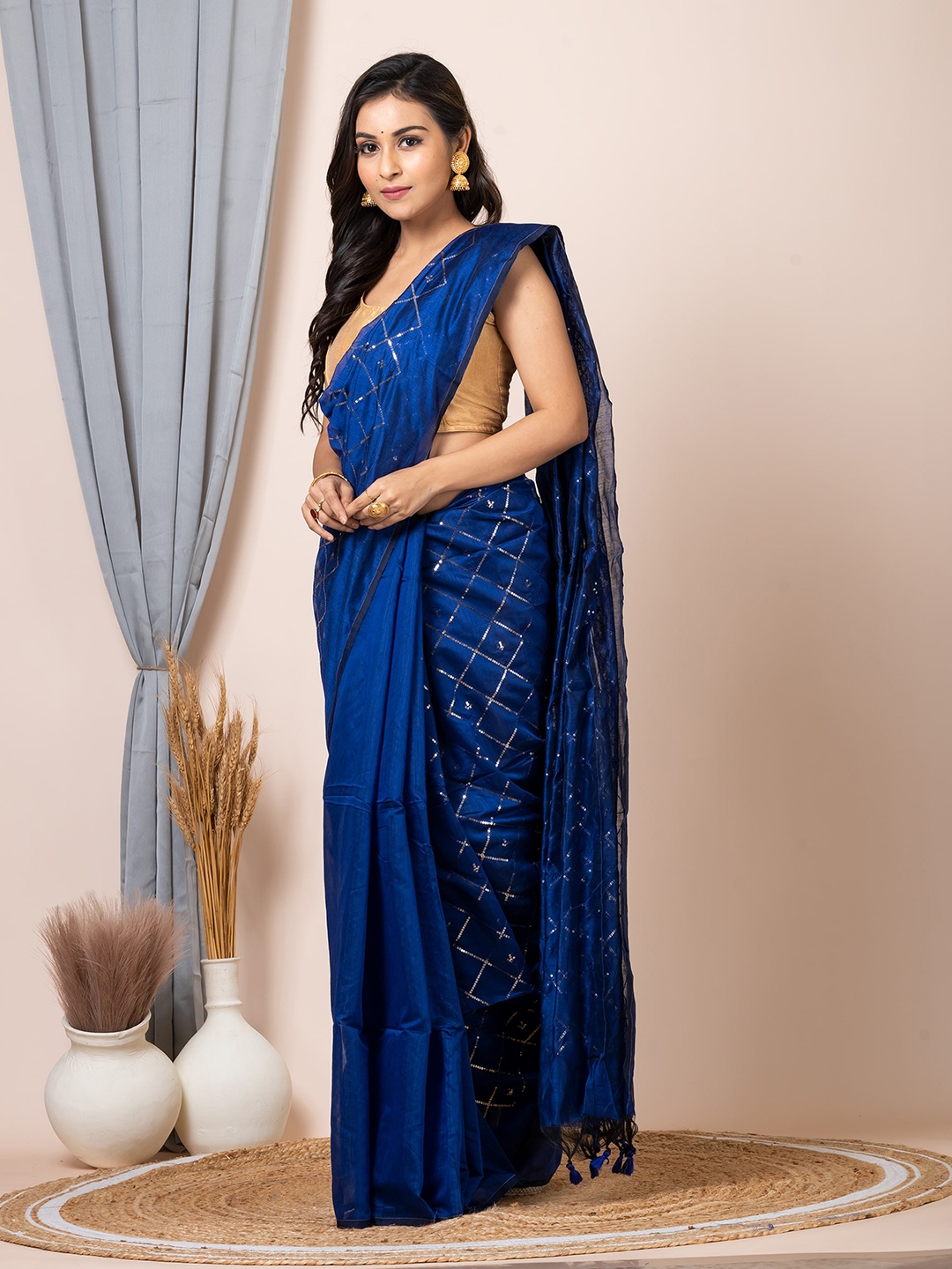 

Laa Calcutta Embellished Sequinned Saree, Navy blue