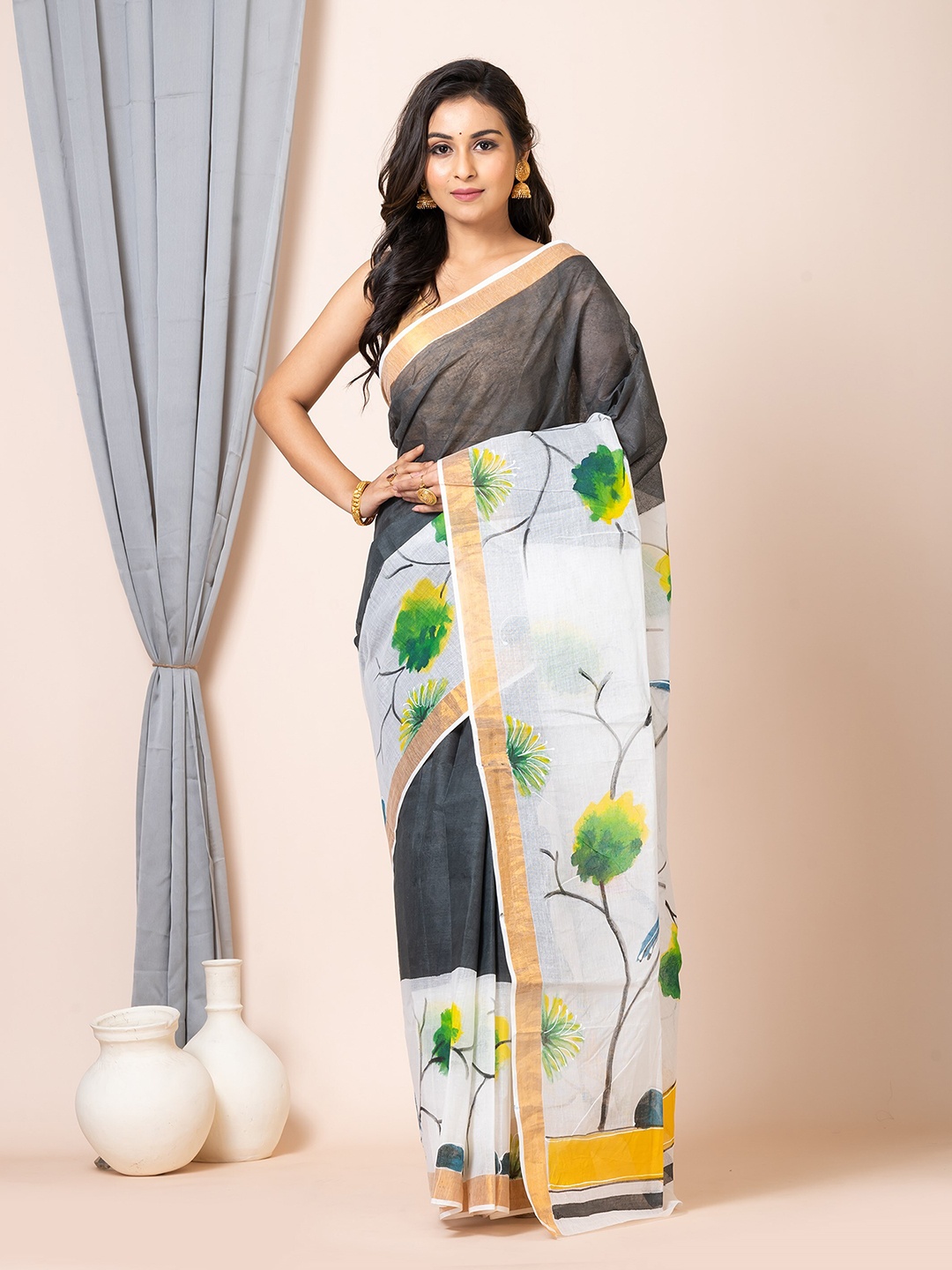 

Laa Calcutta Floral Printed Zari Pure Cotton Saree, Black