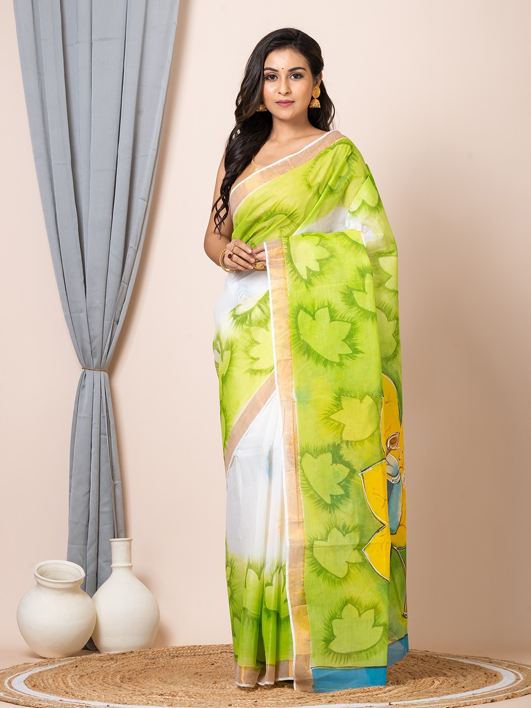

Laa Calcutta Floral Printed Zari Pure Cotton Saree, White
