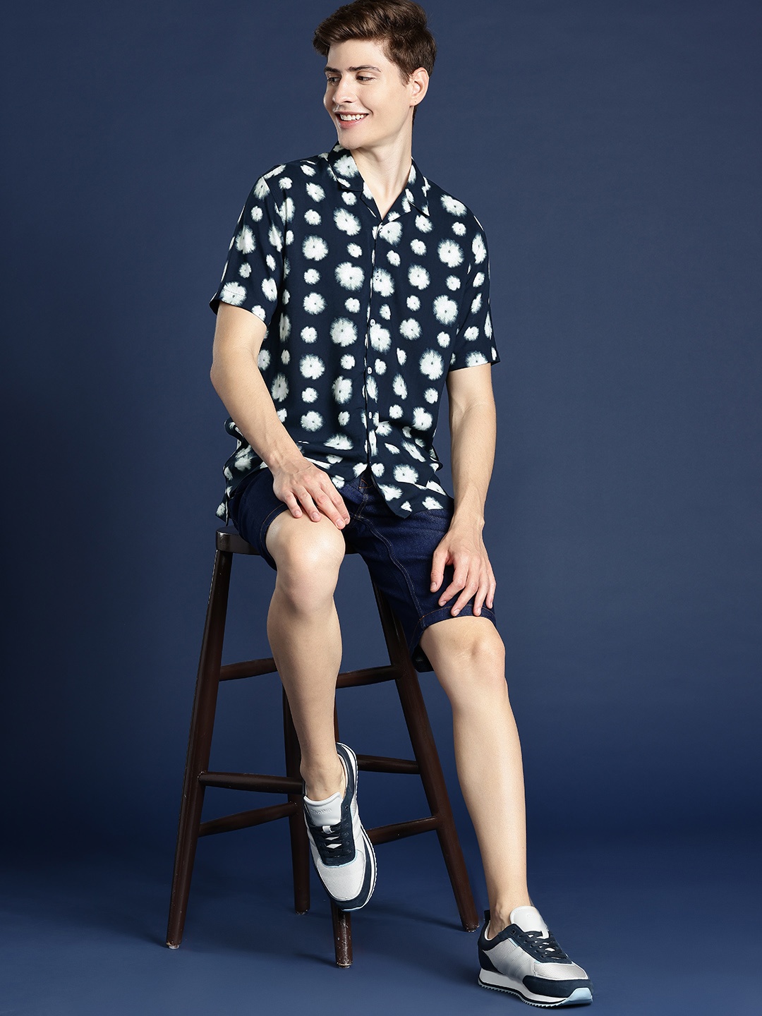 

Mast & Harbour Men Abstract Printed Casual Shirt, Blue
