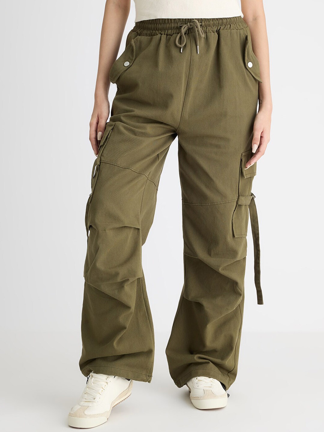 

FREAKINS Women Straight Fit High-Rise Pure Cotton Cargos Trousers, Olive