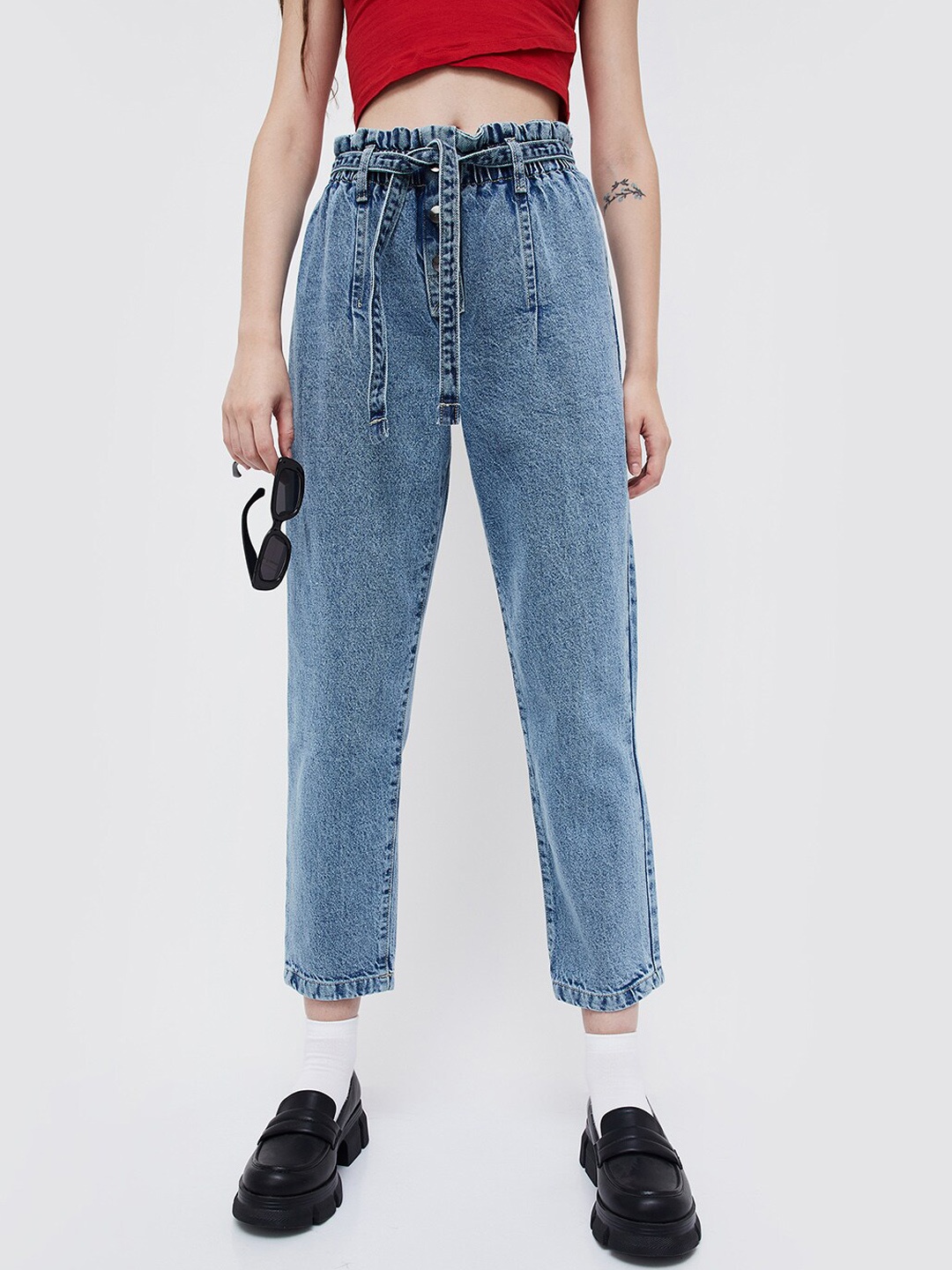 

Ginger by Lifestyle Women Straight Fit Clean Look Cotton Heavy Fade Jeans, Multi