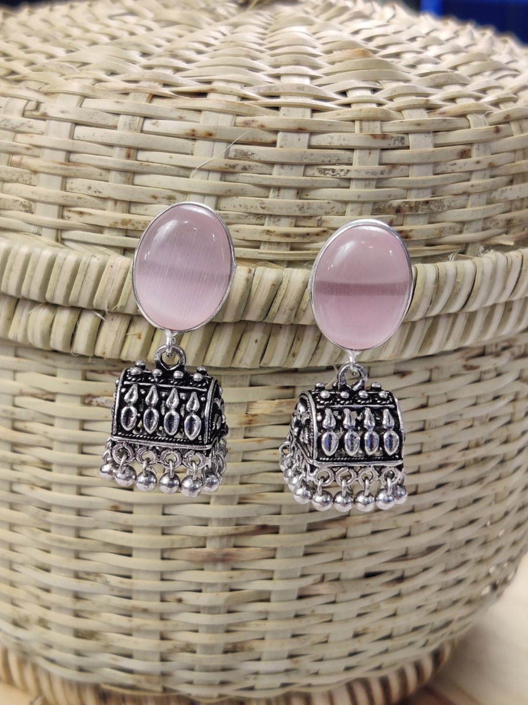 

EL REGALO Stone-Studded Contemporary Jhumkas, Silver