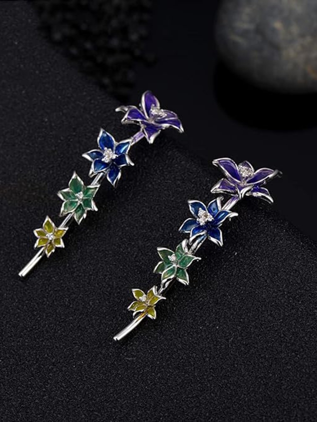 

EL REGALO Contemporary Ear Cuffs, Silver