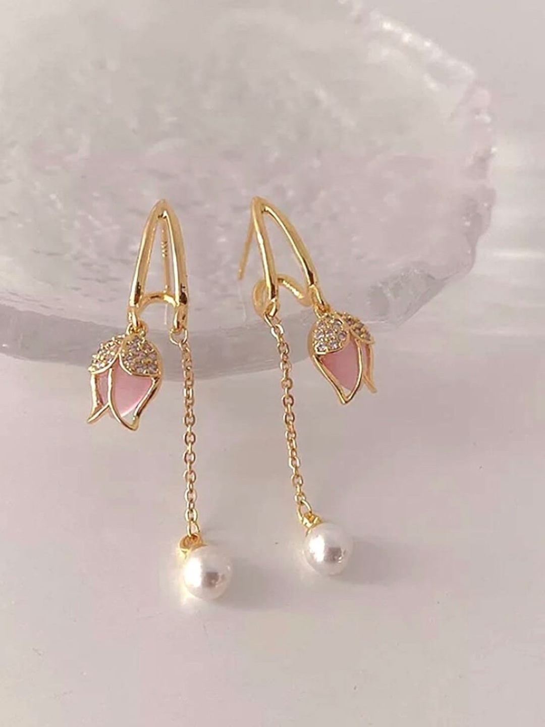 

EL REGALO Contemporary Drop Earrings, Pink