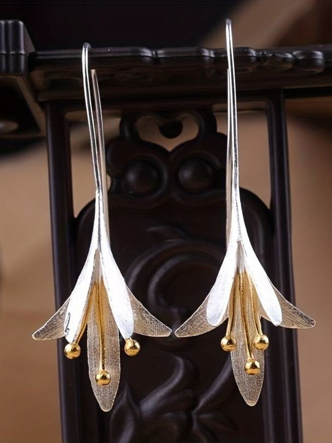 

EL REGALO Contemporary Drop Earrings, Silver