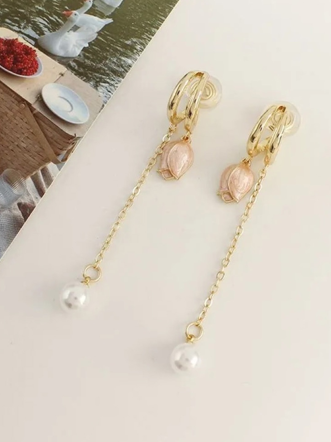 

EL REGALO Contemporary Drop Earrings, Pink