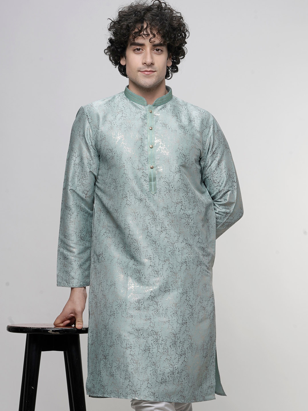 

MAAHI FABS Abstract Printed Mandarin Collar Straight Kurta, Blue