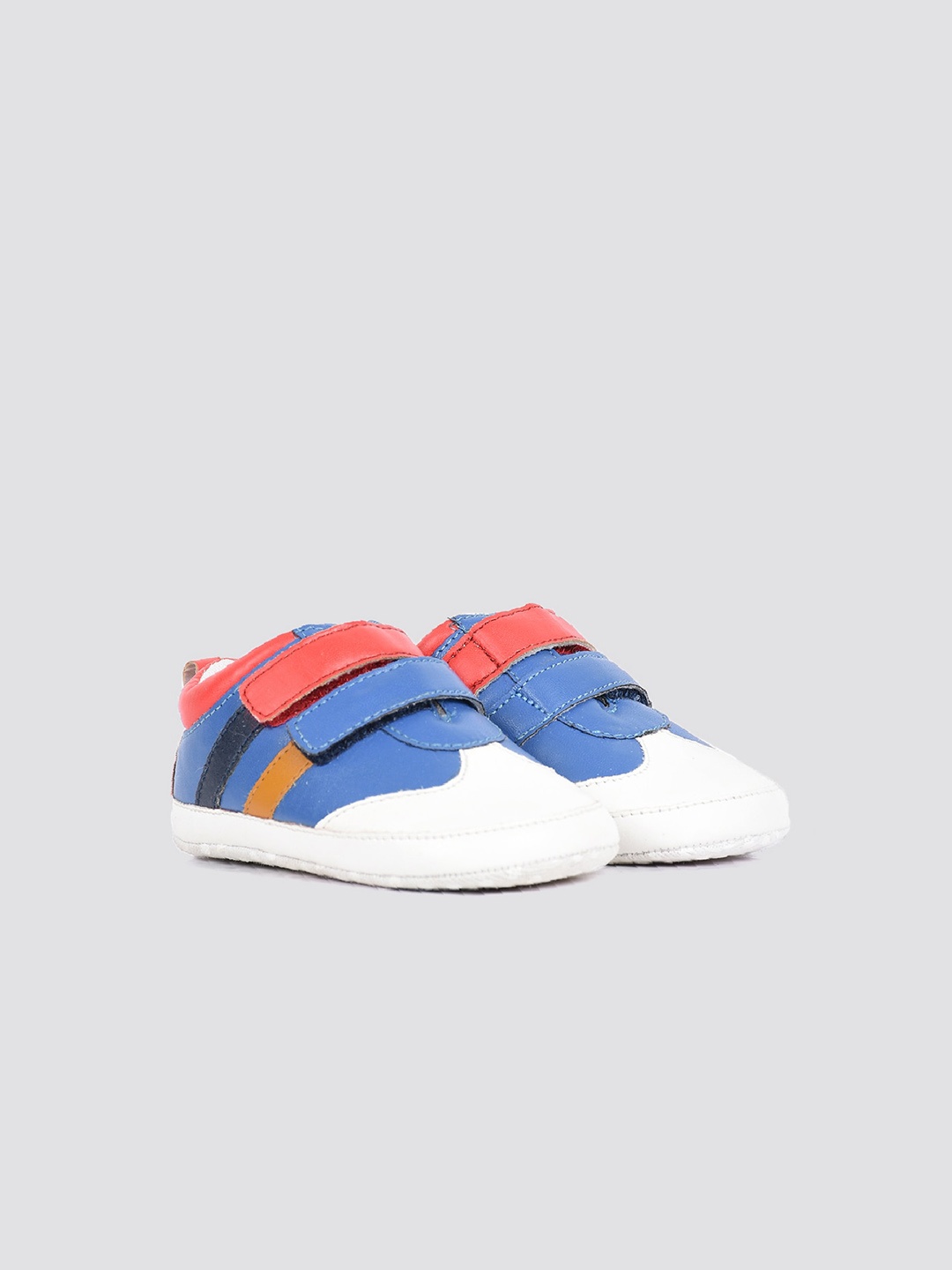 

mothercare Boys Colourblocked Round Toe Sneakers, White