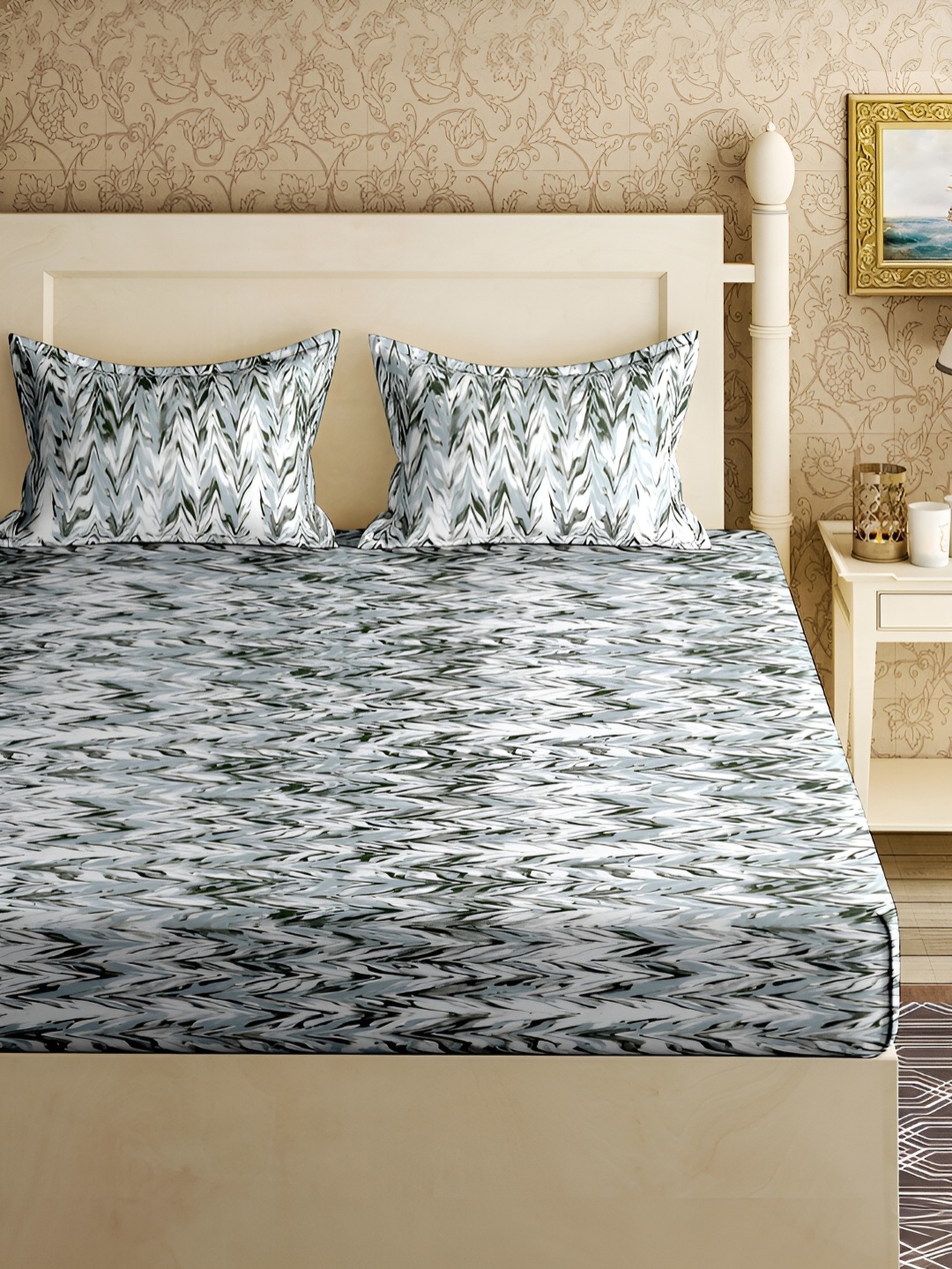 

Aura Grey & White Printed 150 TC Pure Cotton Queen Bedsheet with 2 Pillow Covers