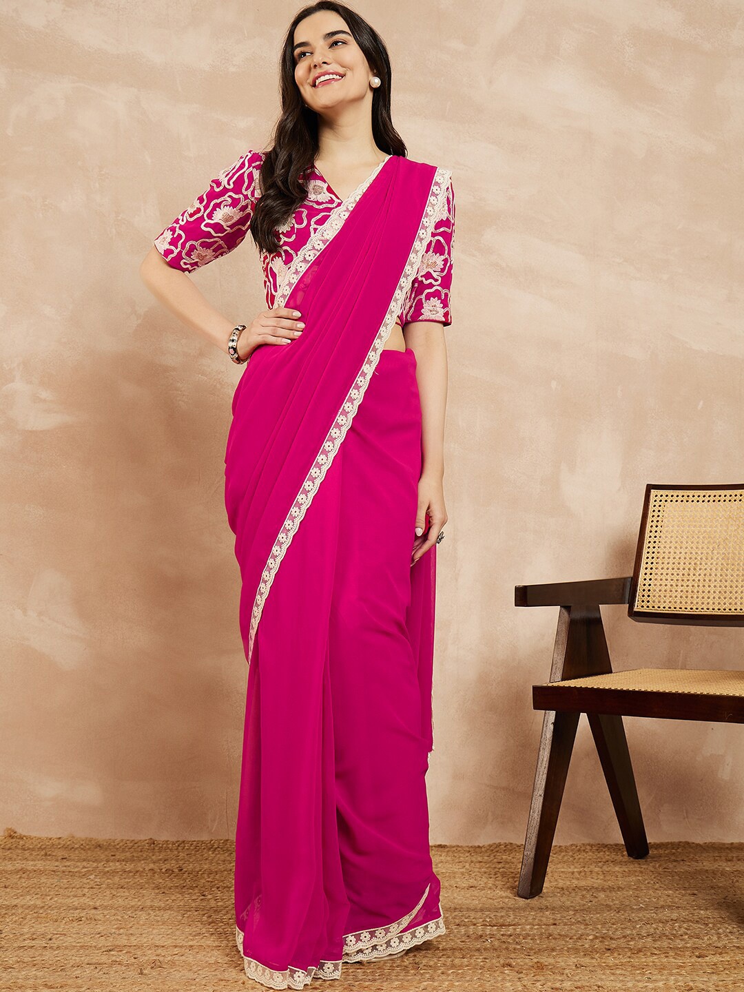 

Inddus Embellished Bordered Saree, Magenta