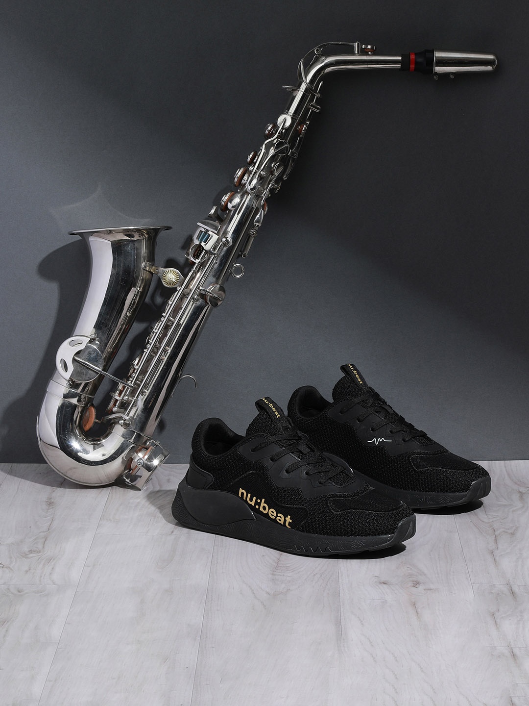 

nubeat HIPSONIC Black WoMen Sneakers