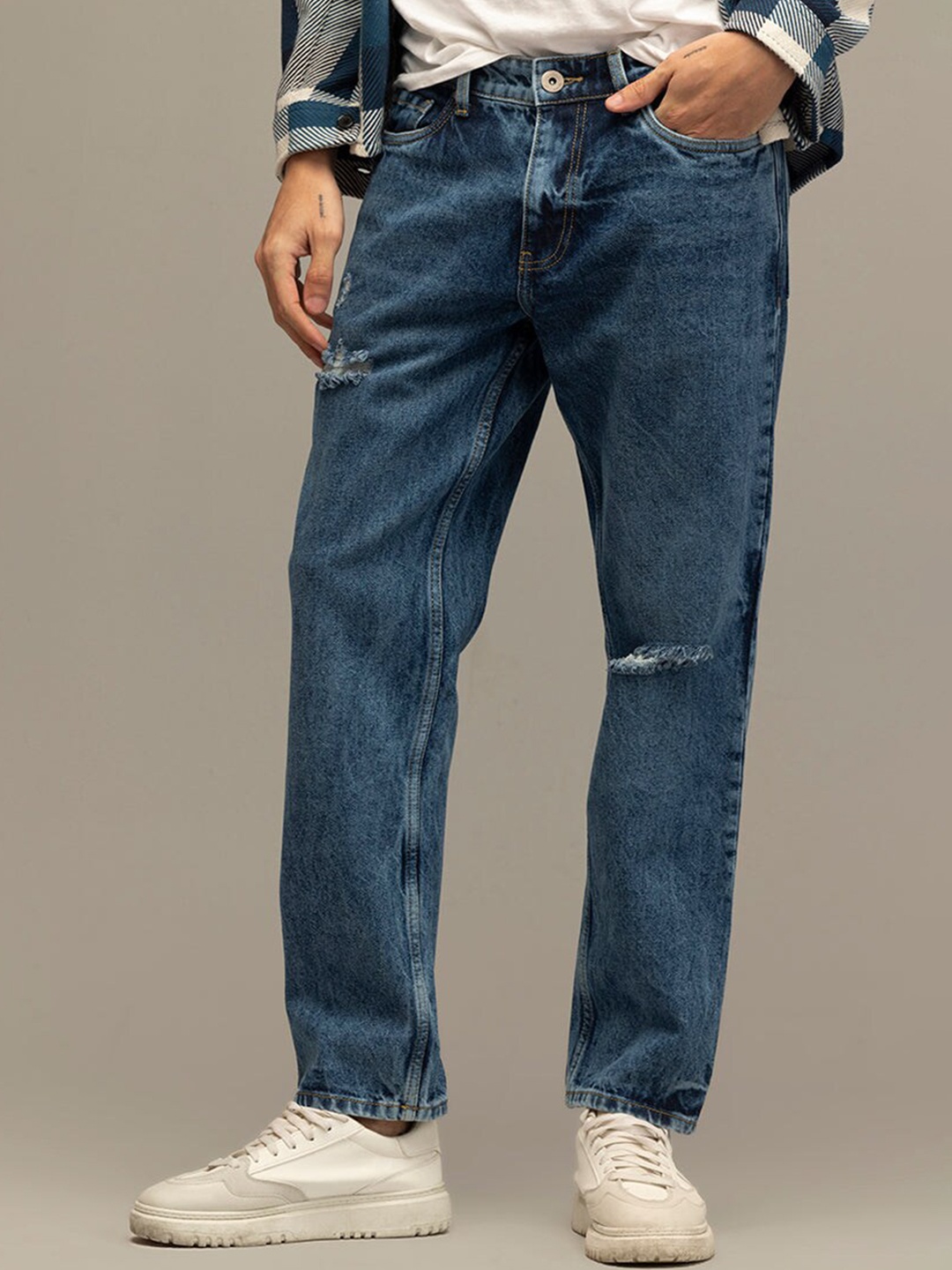 

Snitch Men Smart Relaxed Fit Highly Distressed Heavy Fade Stretchable Cotton Jeans, Blue