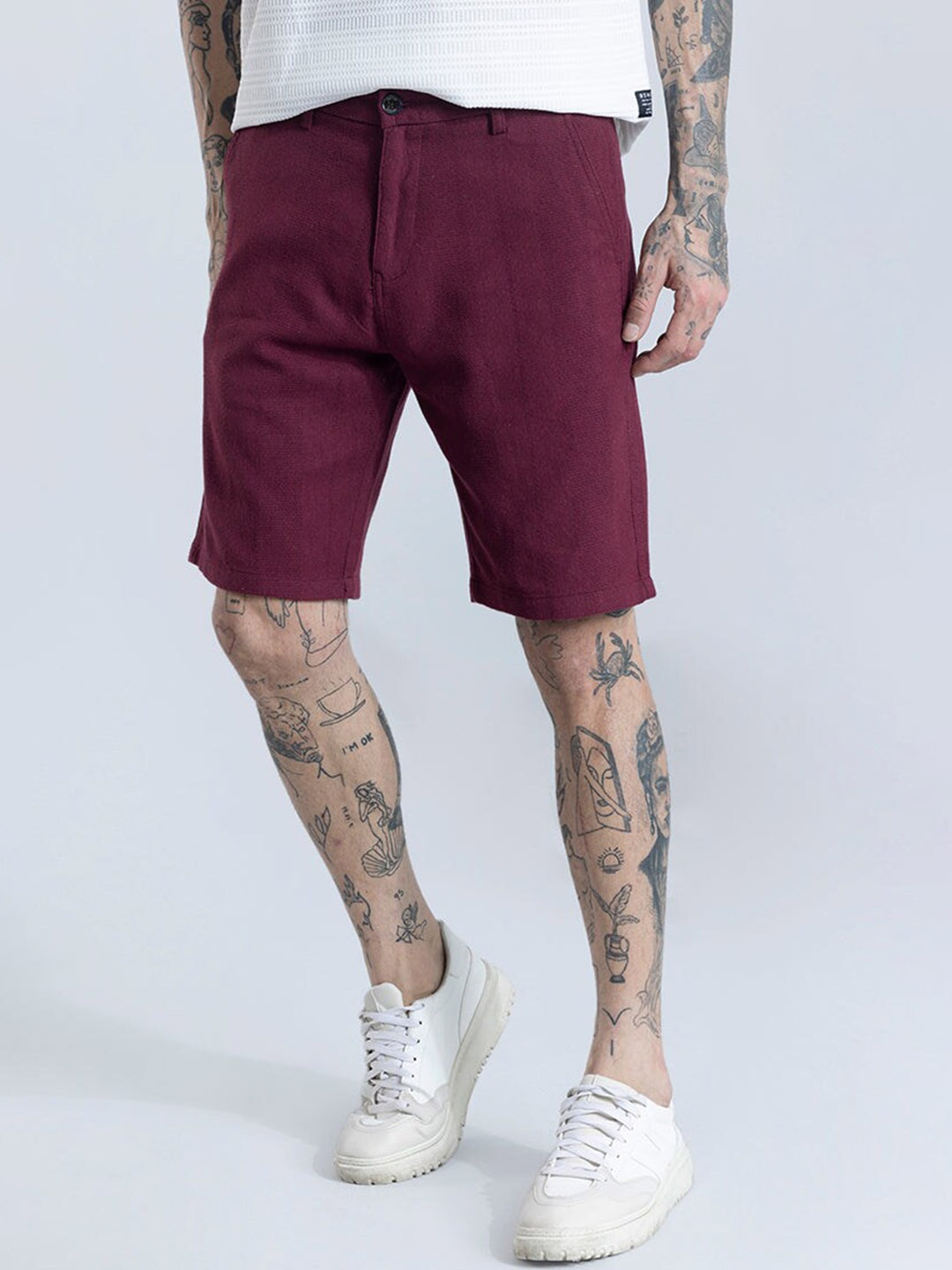 

Snitch Men Mid-Rise Slim Fit Cotton Shorts, Maroon