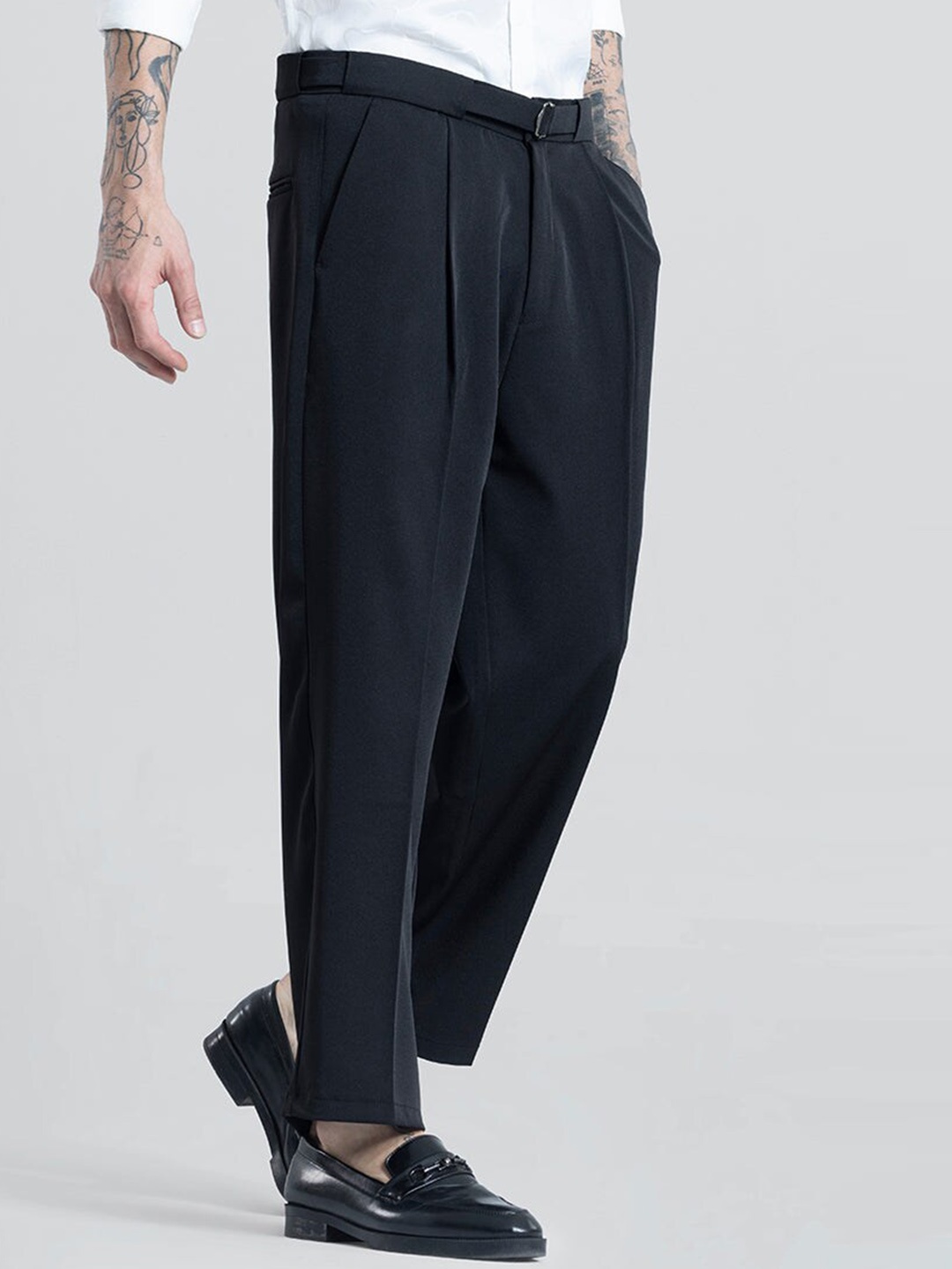 

Snitch Men Black Relaxed Mid-Rise Loose Fit Formal Trouser