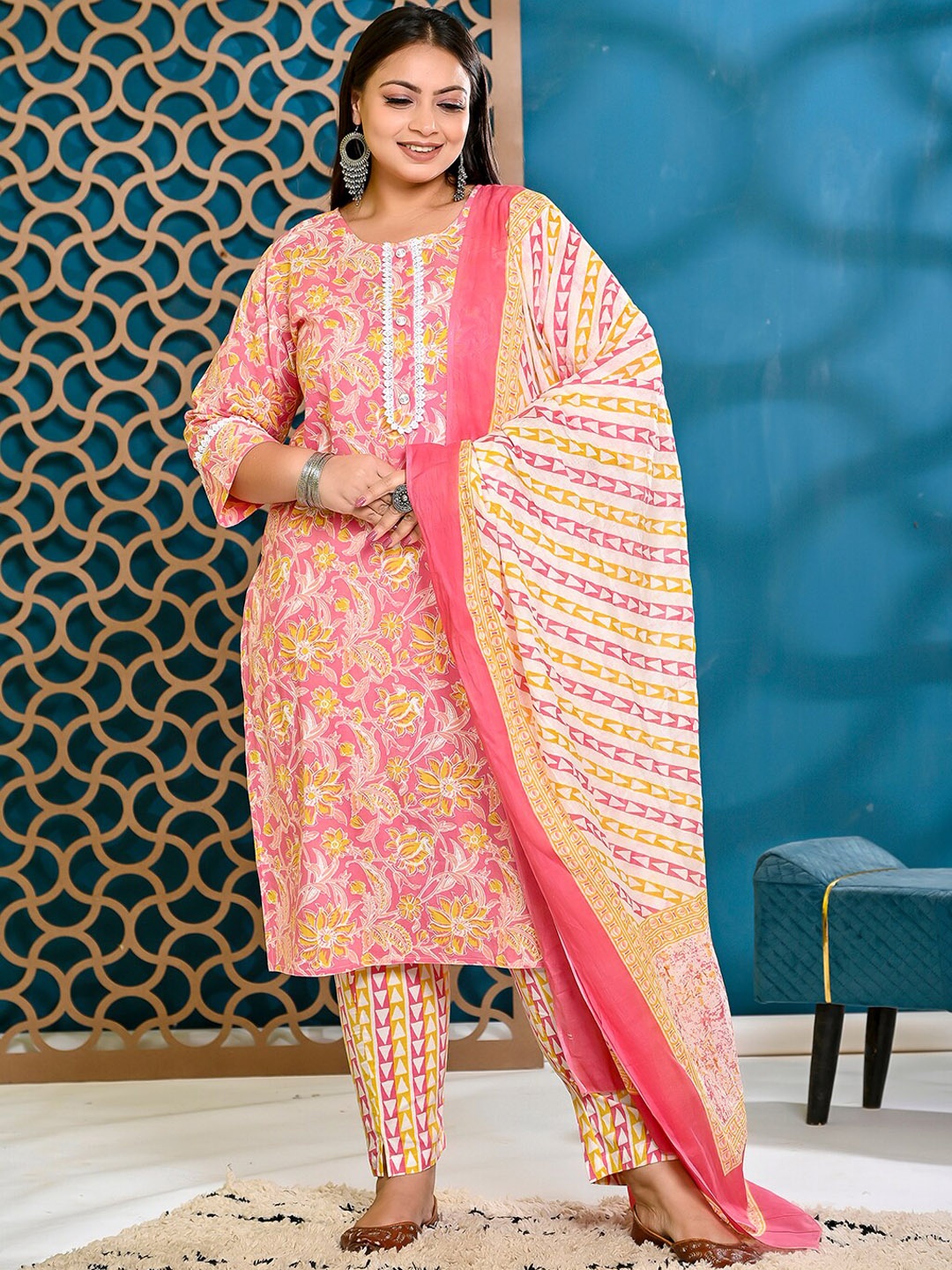 

PUMPUI Floral Printed Pure Cotton Kurta with Trousers & With Dupatta, Peach