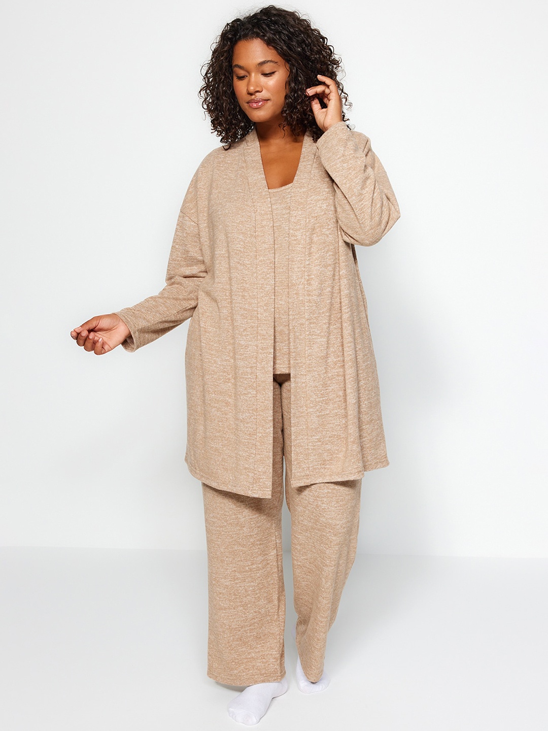

Trendyol Round Neck Night suit With Shrug, Beige