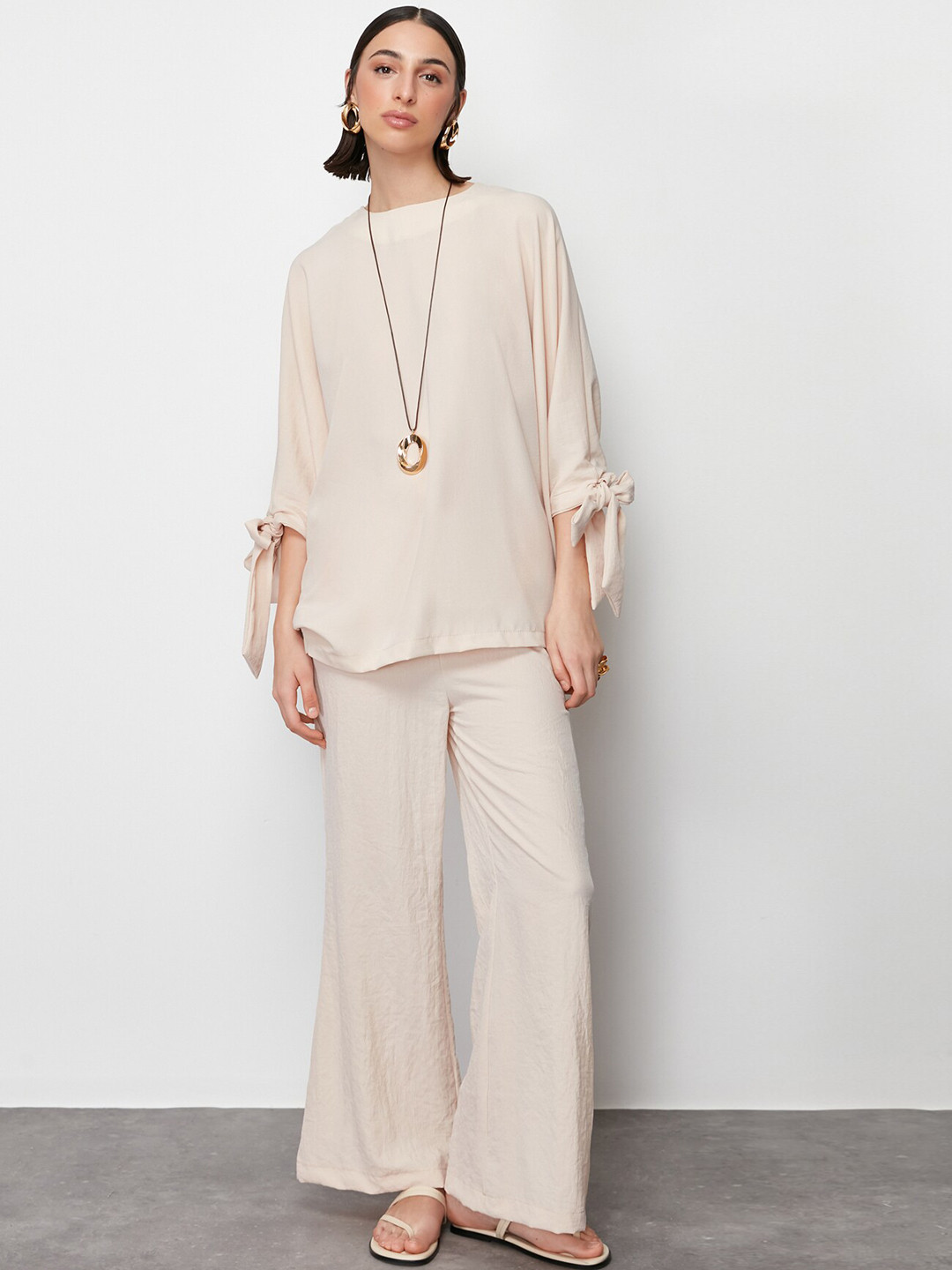 

Trendyol Round Neck Top With Trousers Co-Ords, Beige