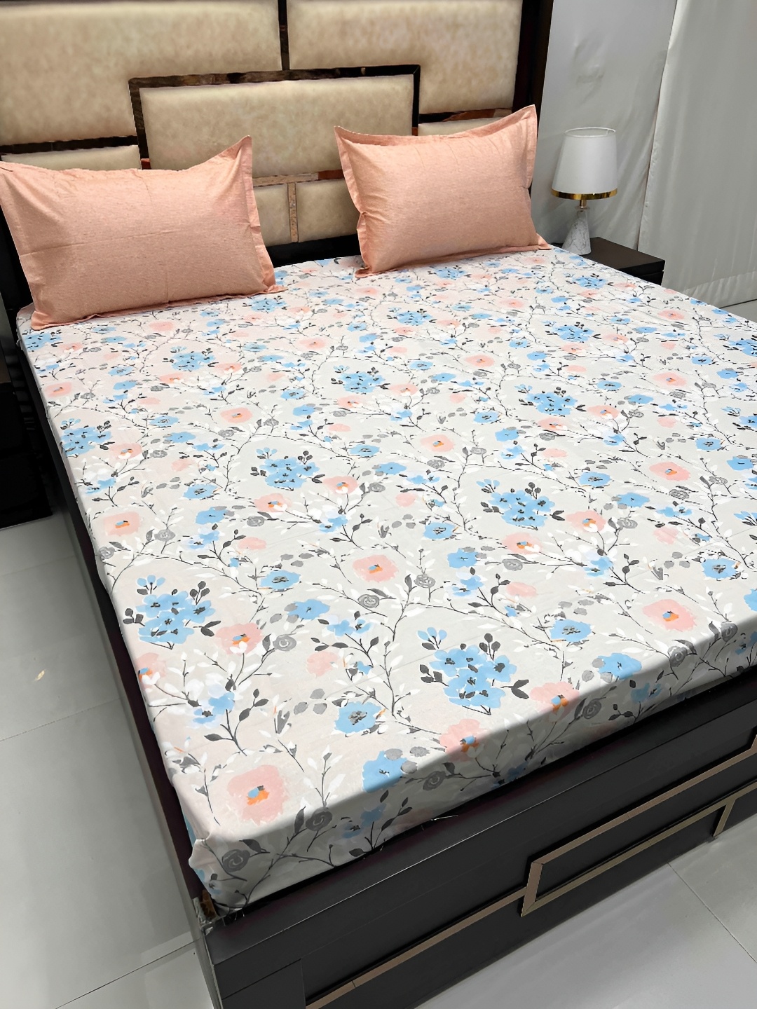 

Pure Decor Lifestyle Beige & Peach Floral Cotton 380 TC King Bedsheet With 2 Pillow Covers