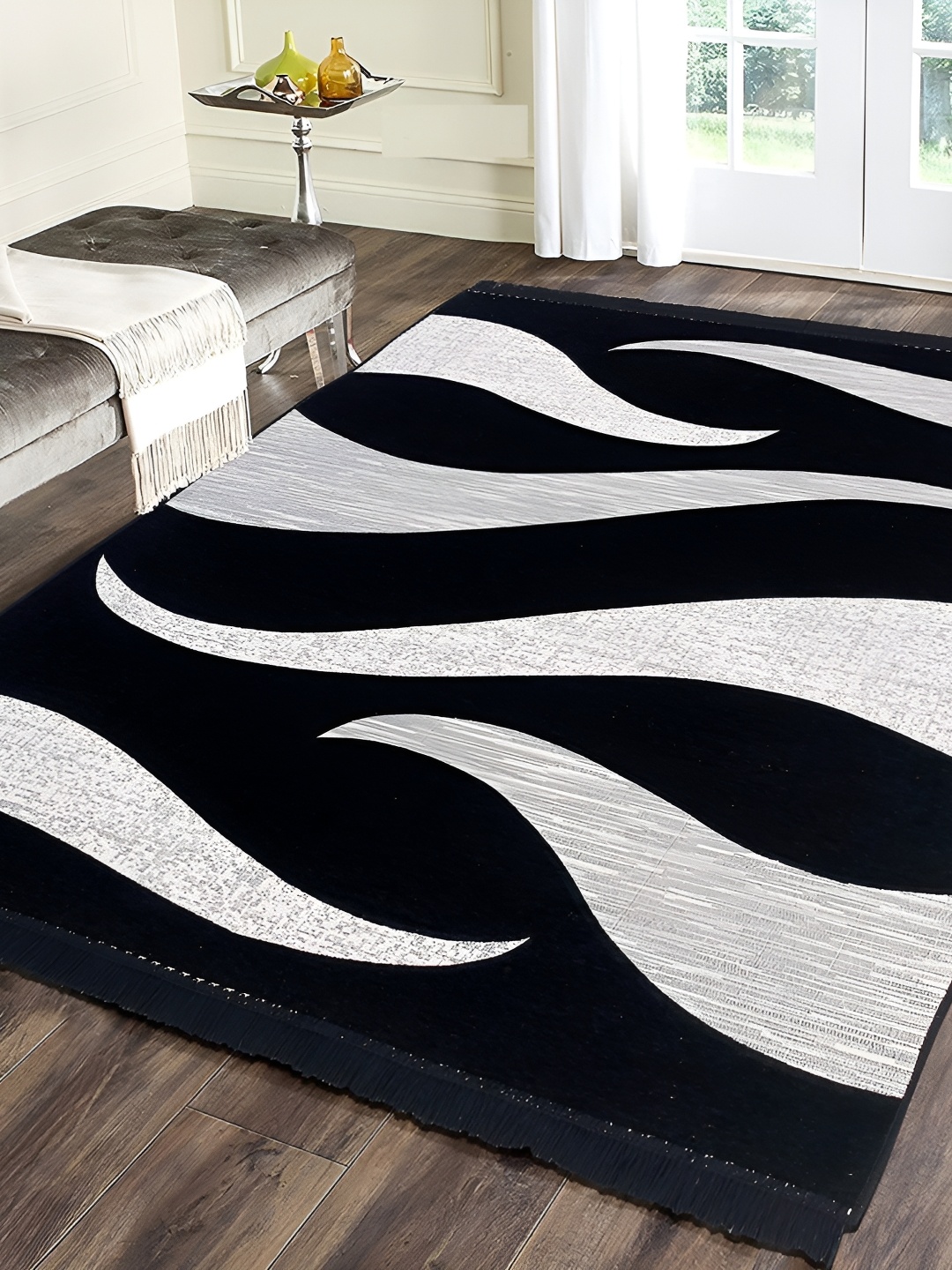 

Sparrow world Black & White Abstract Printed Rectangular Carpet