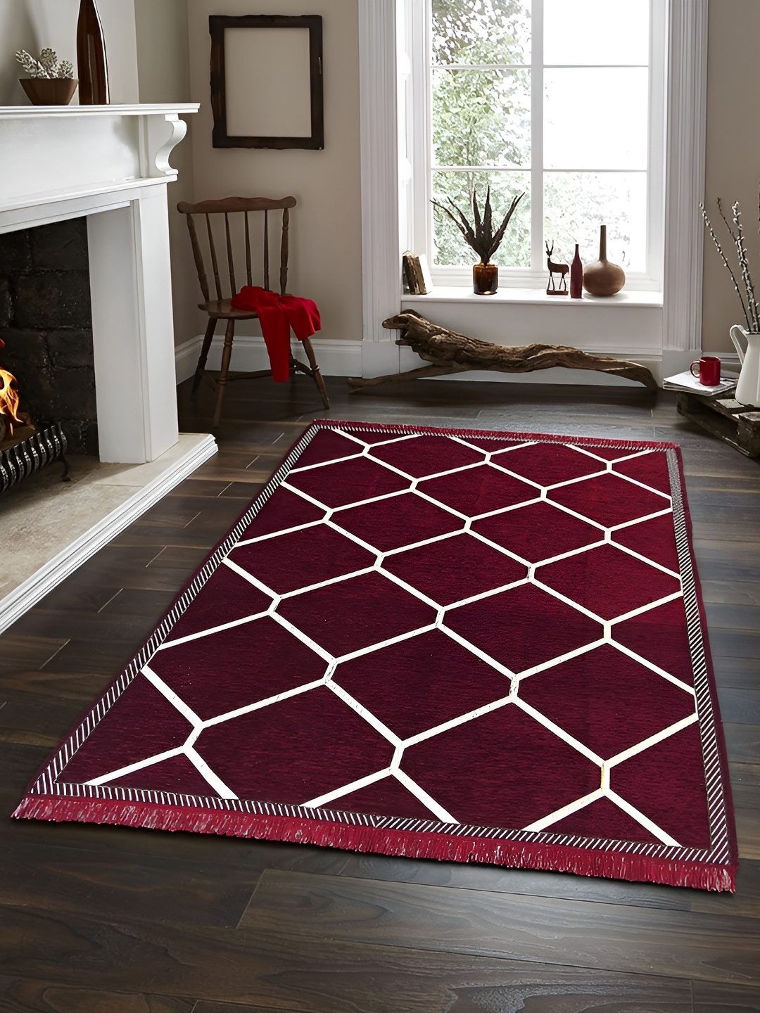 

Sparrow world Red & White Geometric Printed Velvet Chennille Rectangular Carpet