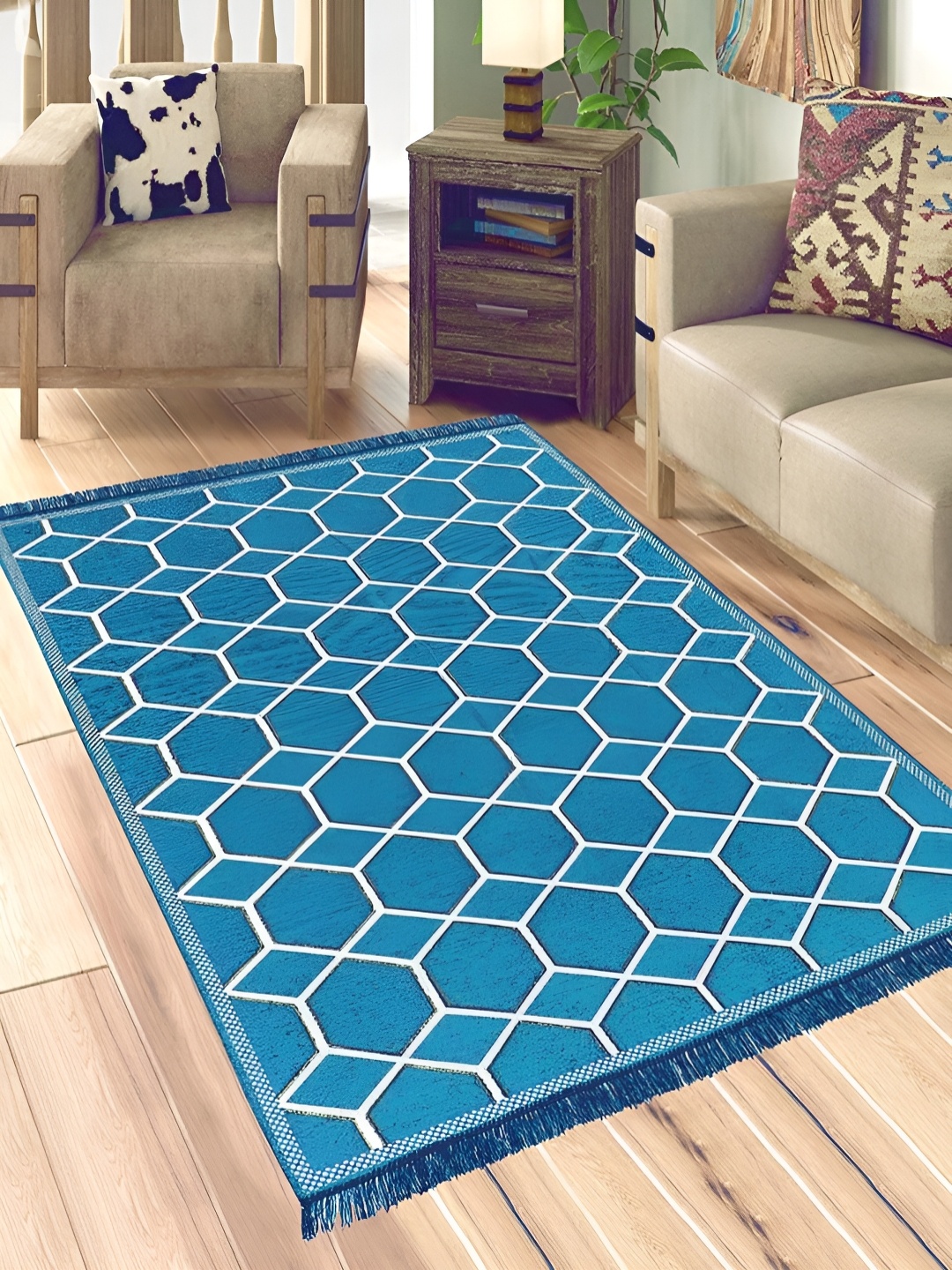 

Sparrow world Blue & White Geometric Printed Rectangular Carpet