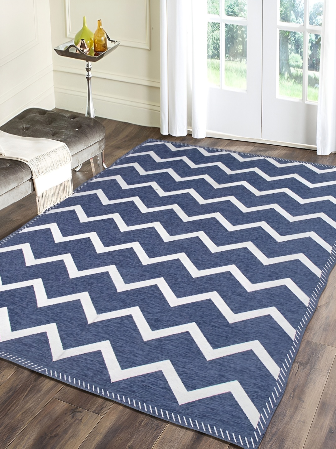 

Sparrow world White & Blue Geometric Printed Carpet