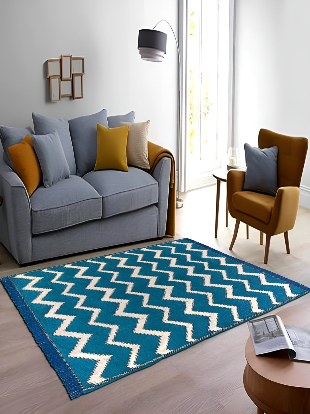 

Sparrow world Blue & White Geometric Printed Velvet Chennille Rectangular Carpet