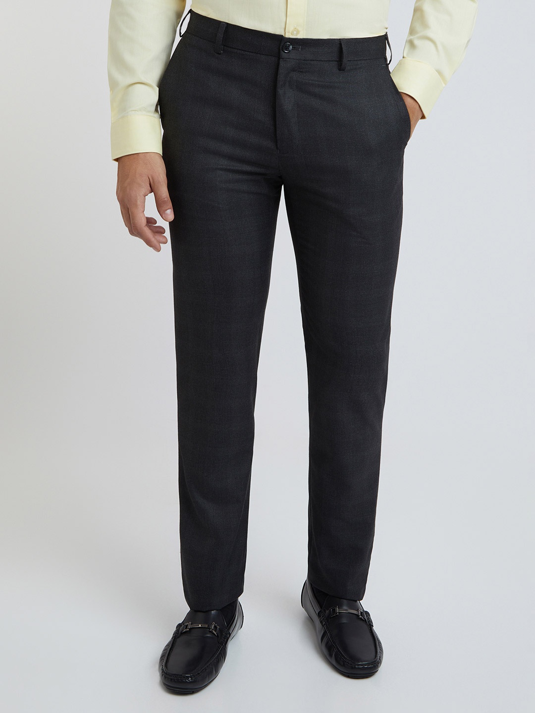 

Raymond Men Checked Slim Fit Trousers, Black