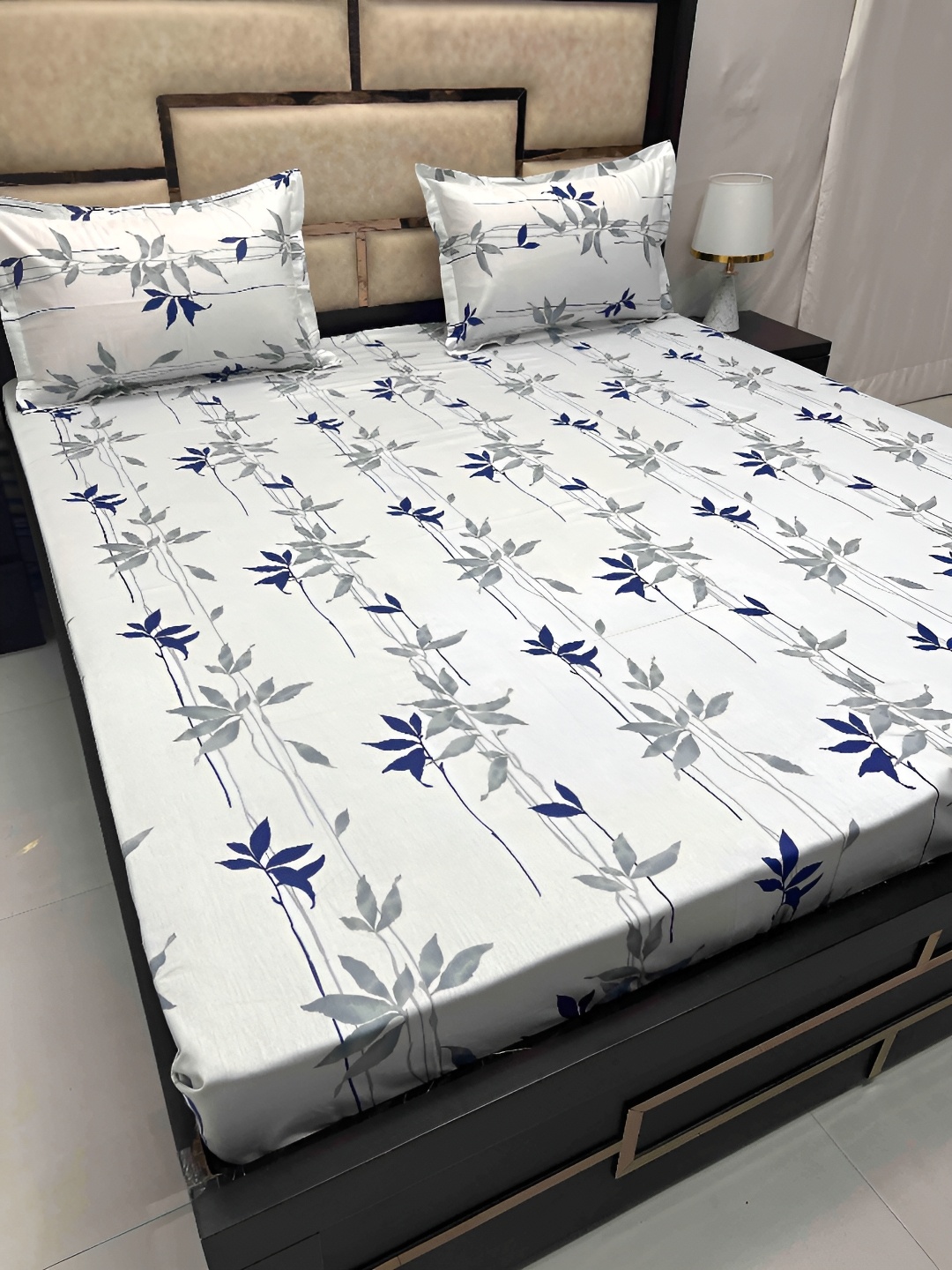 

Pure Decor Blue & Grey Floral Cotton King 380 TC Bedsheet with 2 Pillow Covers
