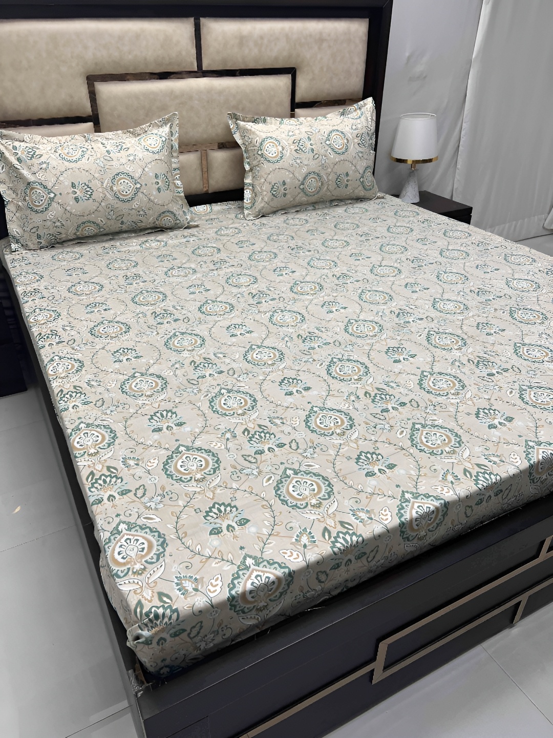 

Pure Decor Green & Brown Ethnic Motifs Cotton 380TC King Bedsheet with 2 Pillow Covers