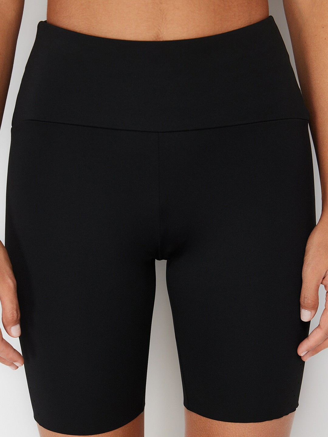 

Trendyol Women Above Knee Length Sports Tights, Black