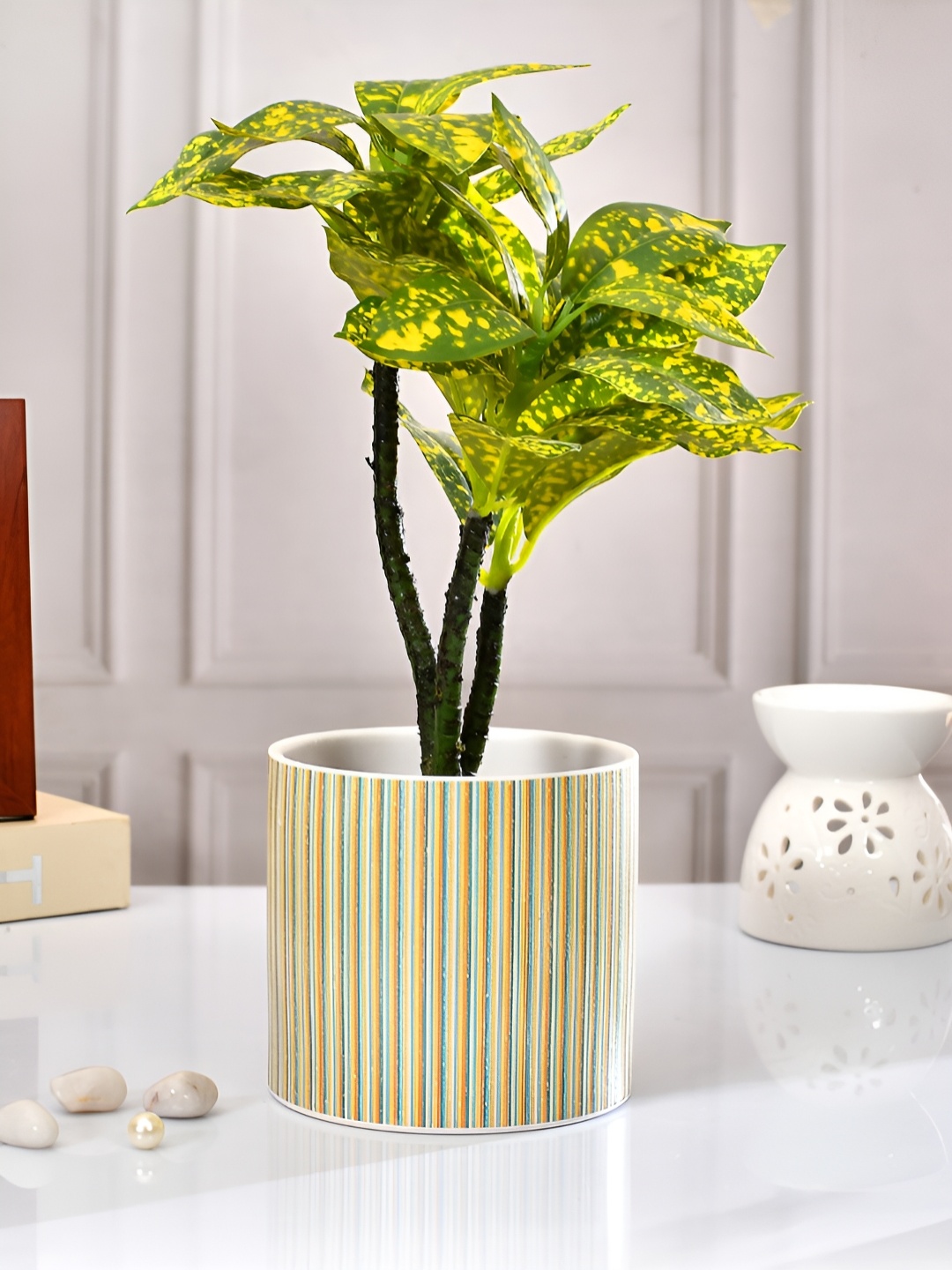 

TAYHAA Yellow & Turquoise-Blue Thin-Striped Ceramic Indoor Planter