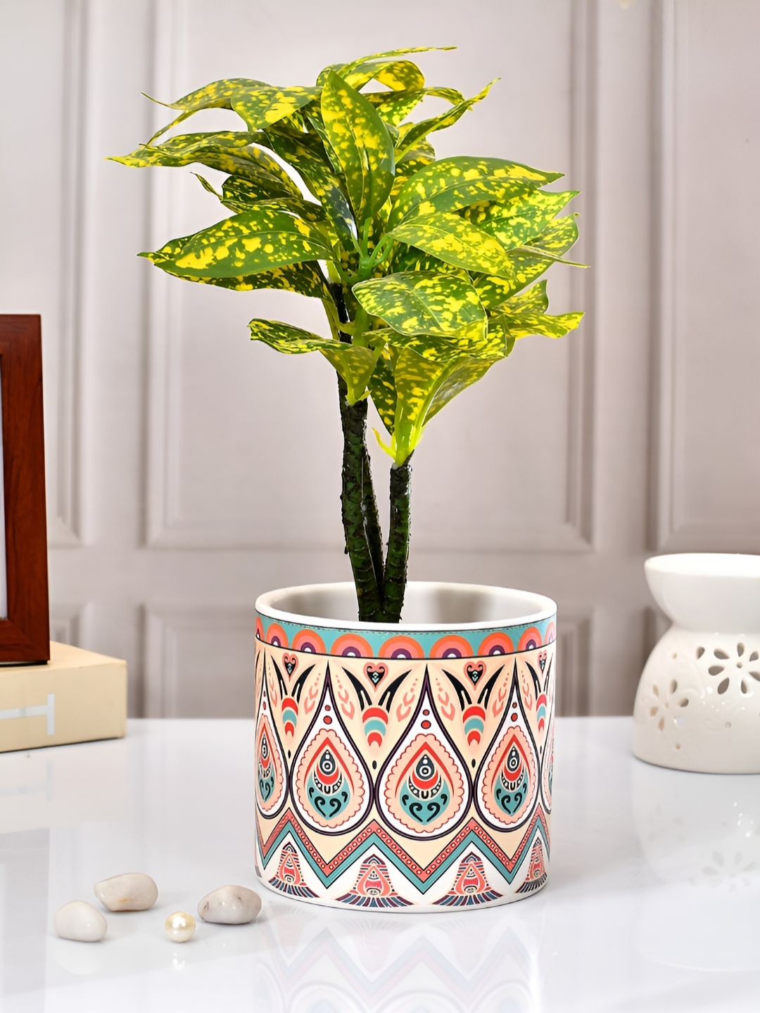 

TAYHAA Cream-Coloured & White Artistic-Design Patterned Ceramic Round Indoor Planter