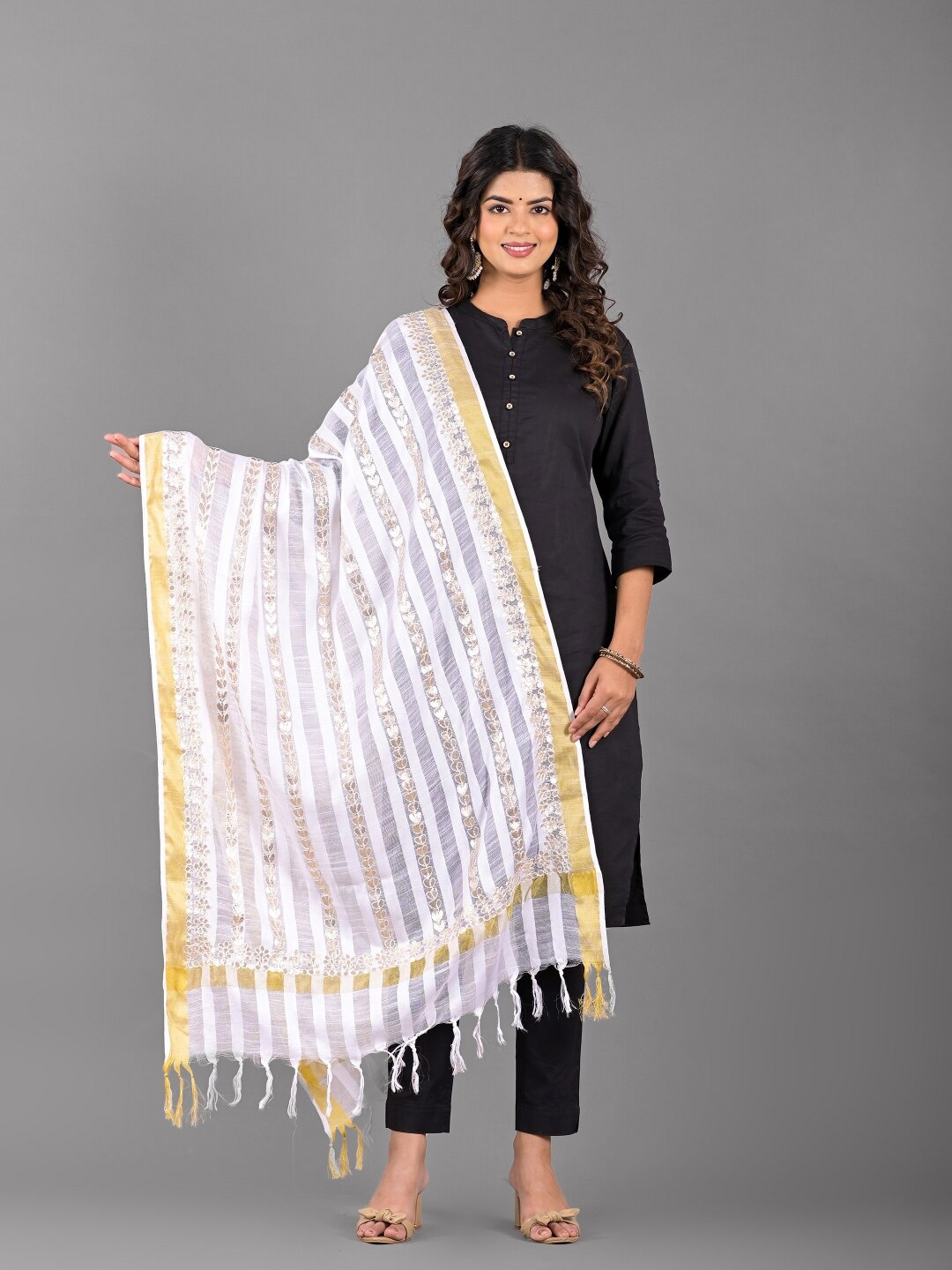 

Apratim Ethnic Motifs Woven Design Dupatta, White