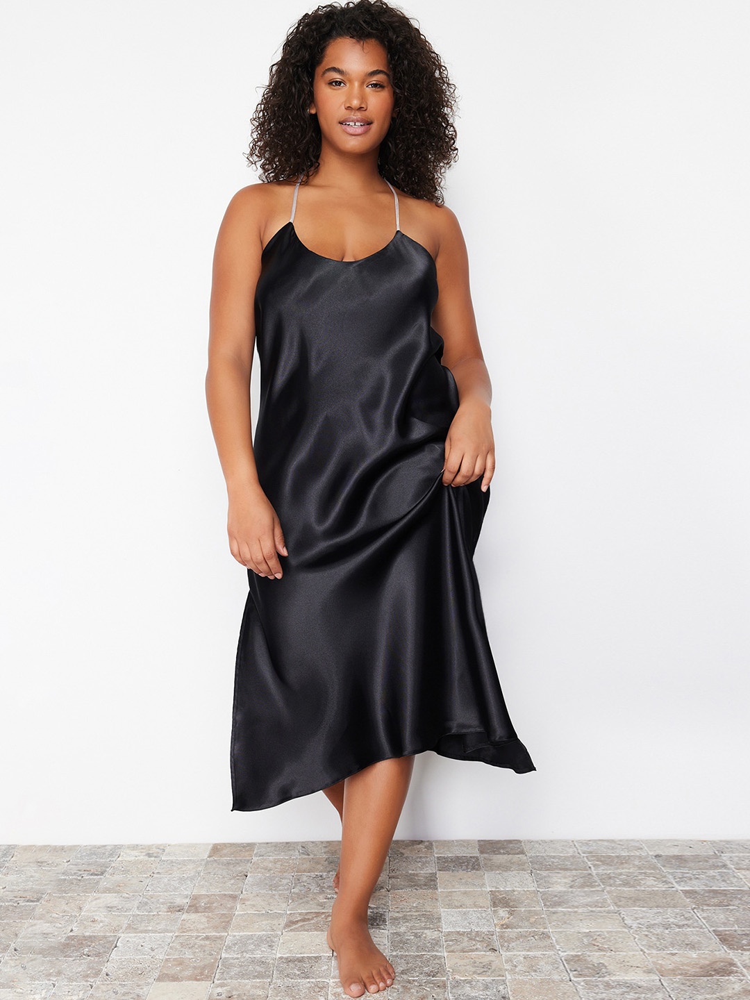 

Trendyol Shoulder Strap Midi Nightdress, Black