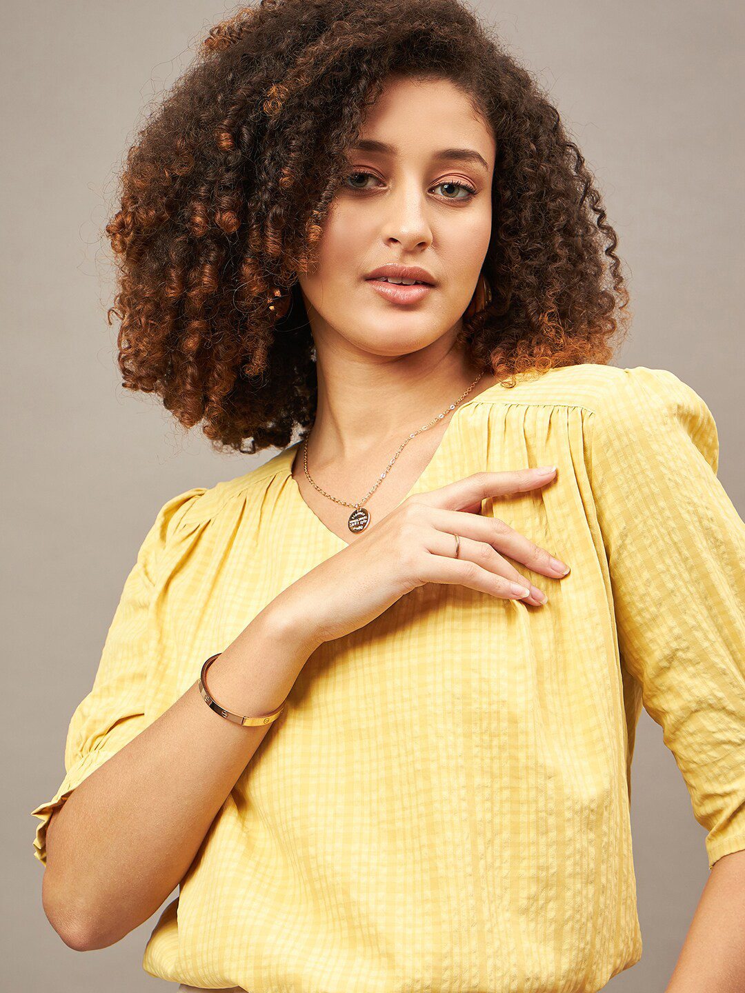 

The Roadster Lifestyle Co Yellow Checked Blouson Casual Top