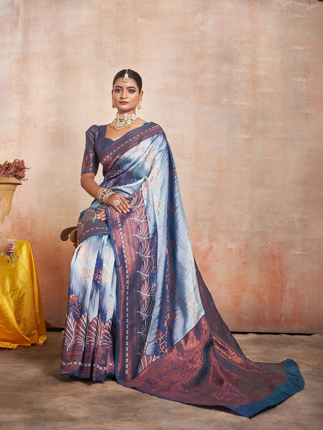 

BESUCHER Ethnic Motifs Woven Design Zar Kanjeevaram Saree, Blue