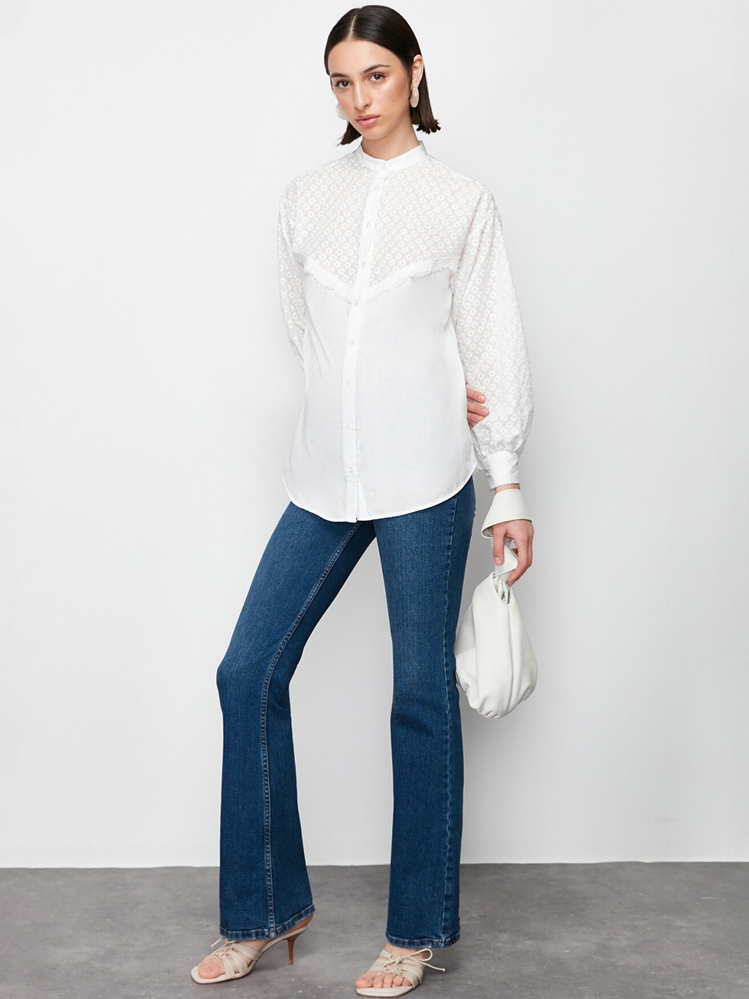 

Trendyol Mandarin Collar Long Sleeves Casual Shirt, White