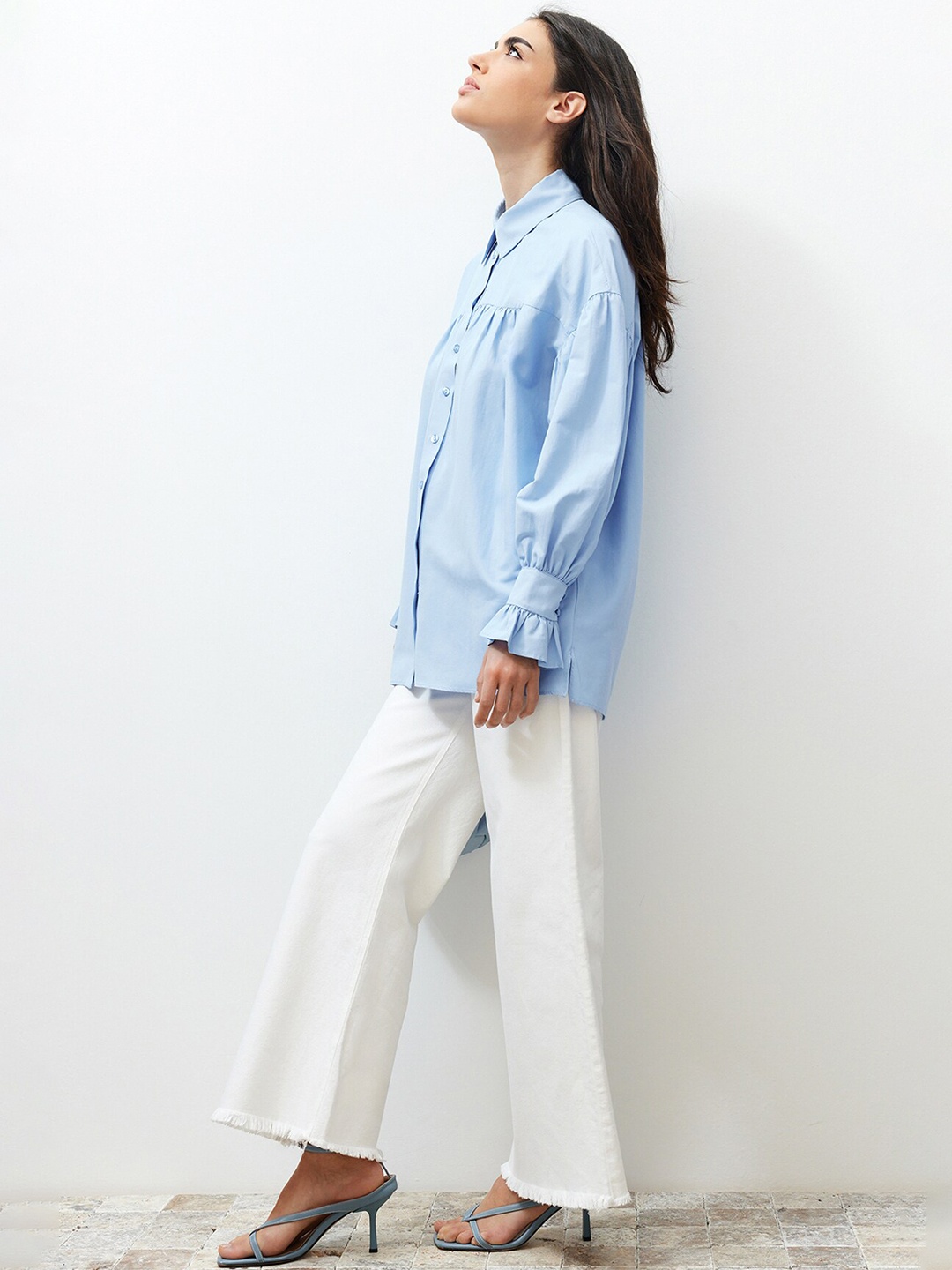 

Trendyol Spread Collar Extended Sleeves Opaque Casual Shirt, Blue
