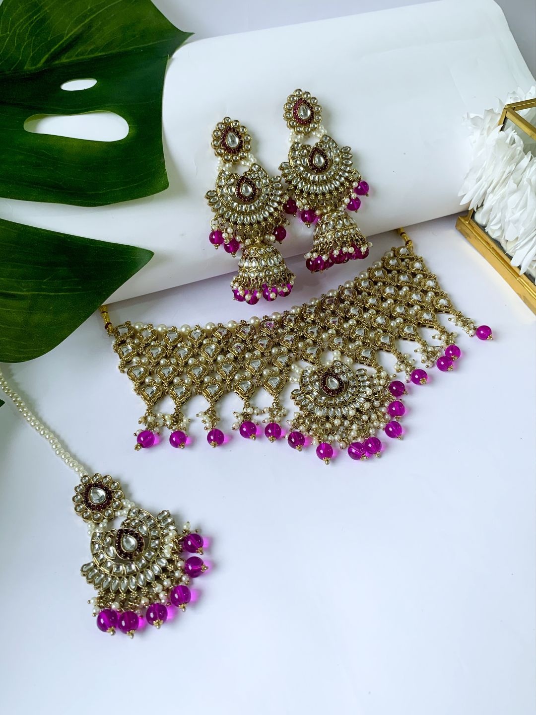 

I Jewels Gold Plated Kundan-Studded & Pearl Beaded Jewellery Set