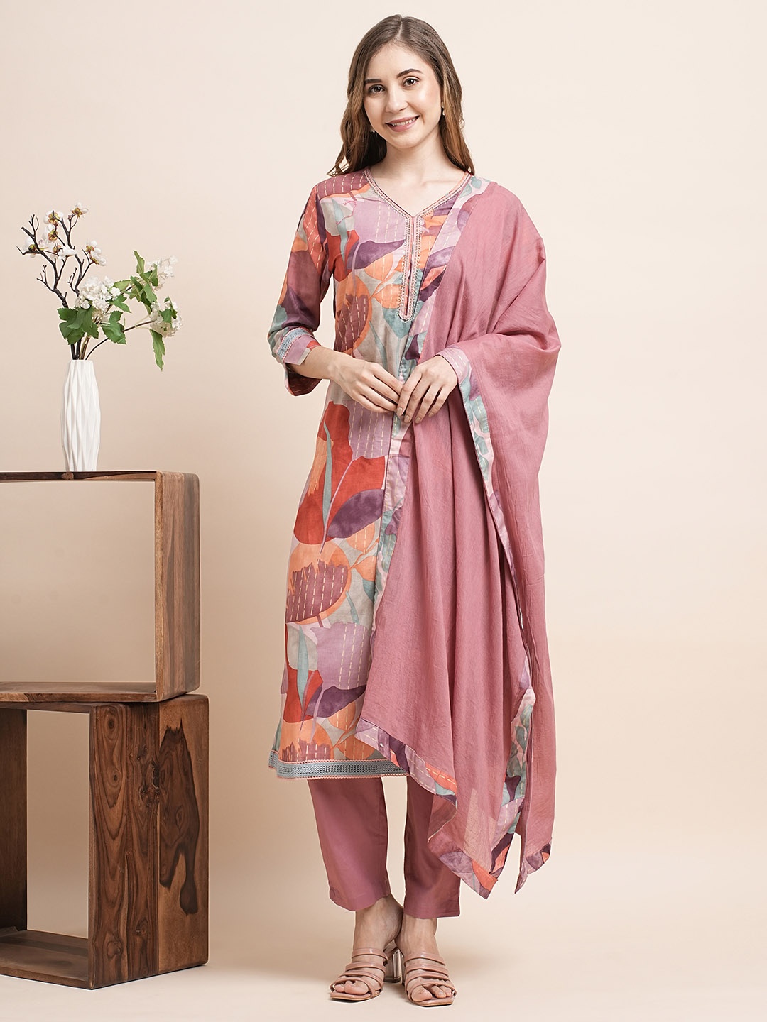 

INDYES Floral Printed Pure Cotton Kurta With Trousers & Dupatta, Peach