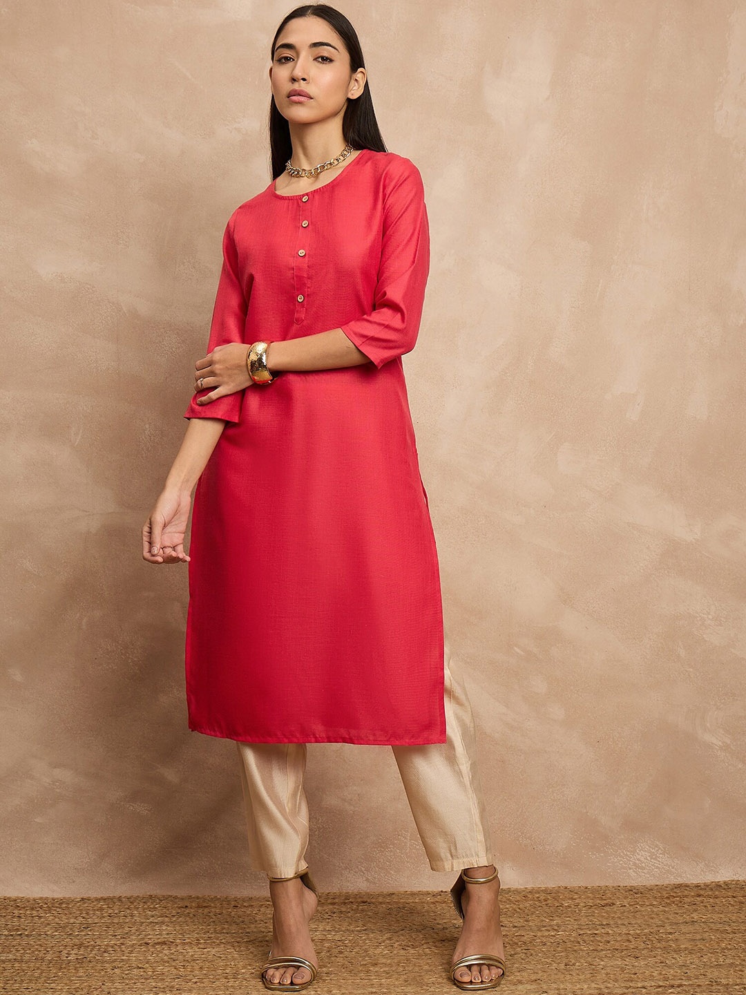 

all about you Regular Sleeves Round Neck Cotton Straight Thread Work Kurta, Red