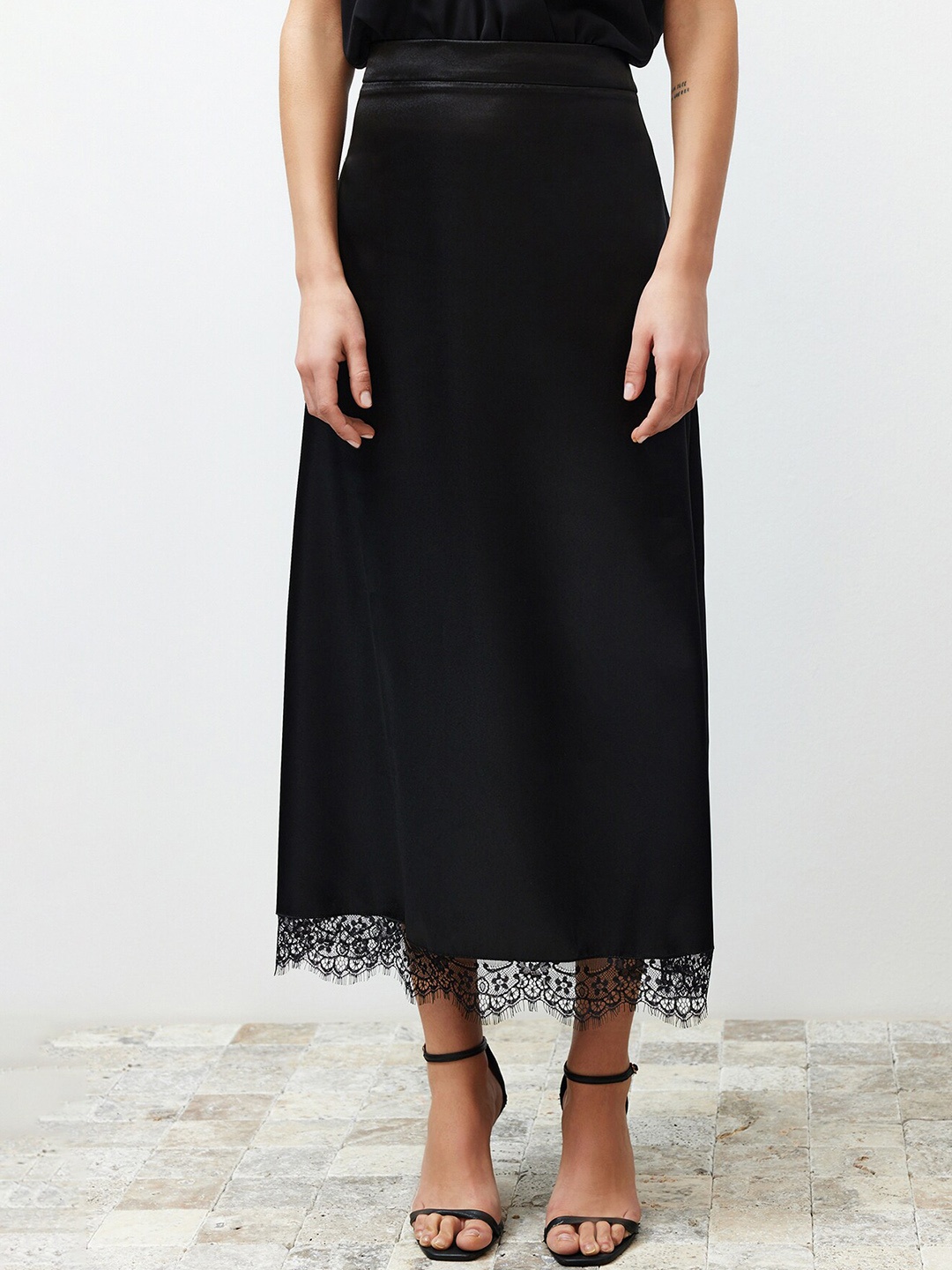 

Trendyol Straight Midi Skirts, Black