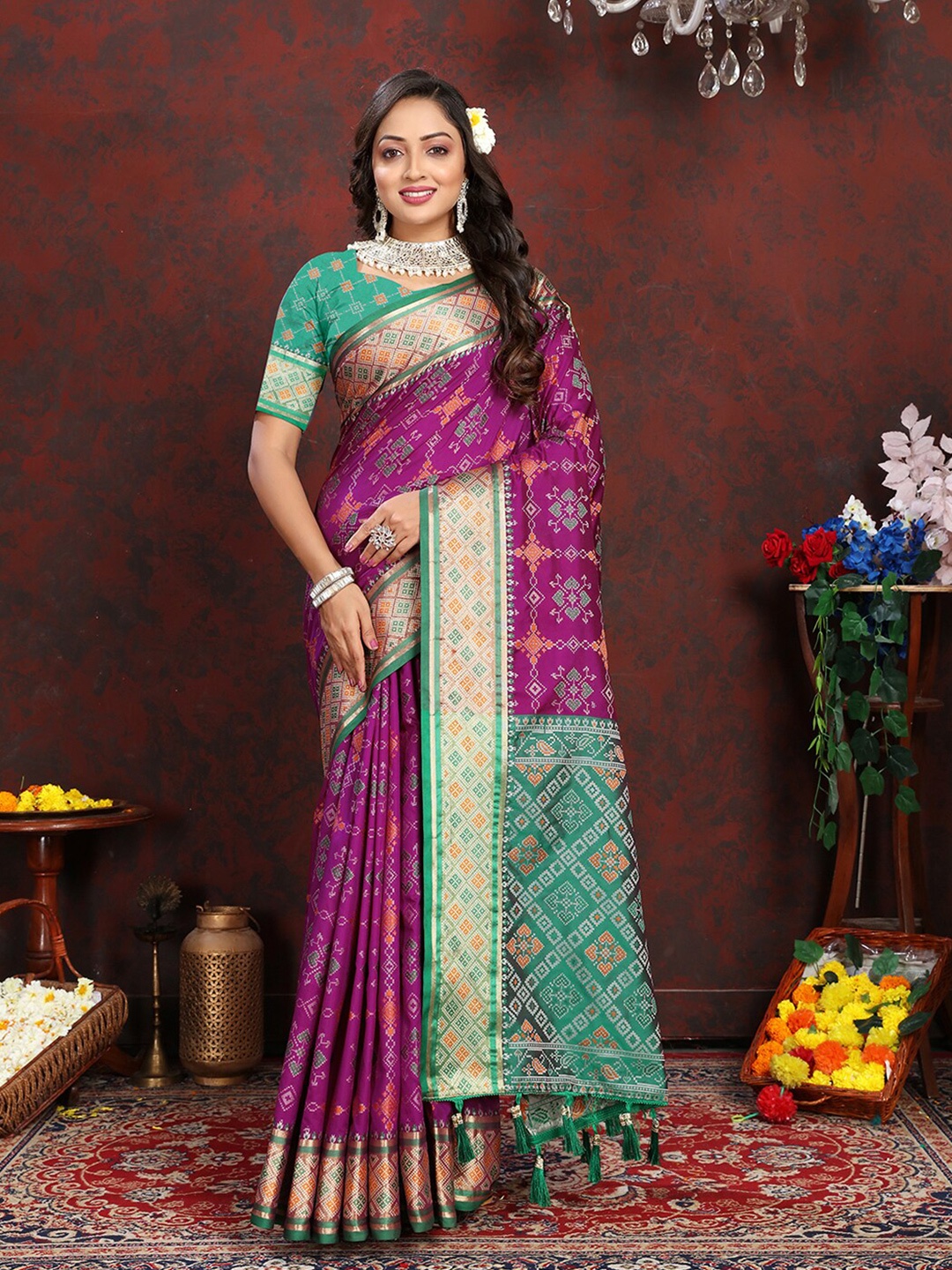 

MARGI DESIGNERS Ethnic Motif Woven Design Zari Banarasi Saree, Purple