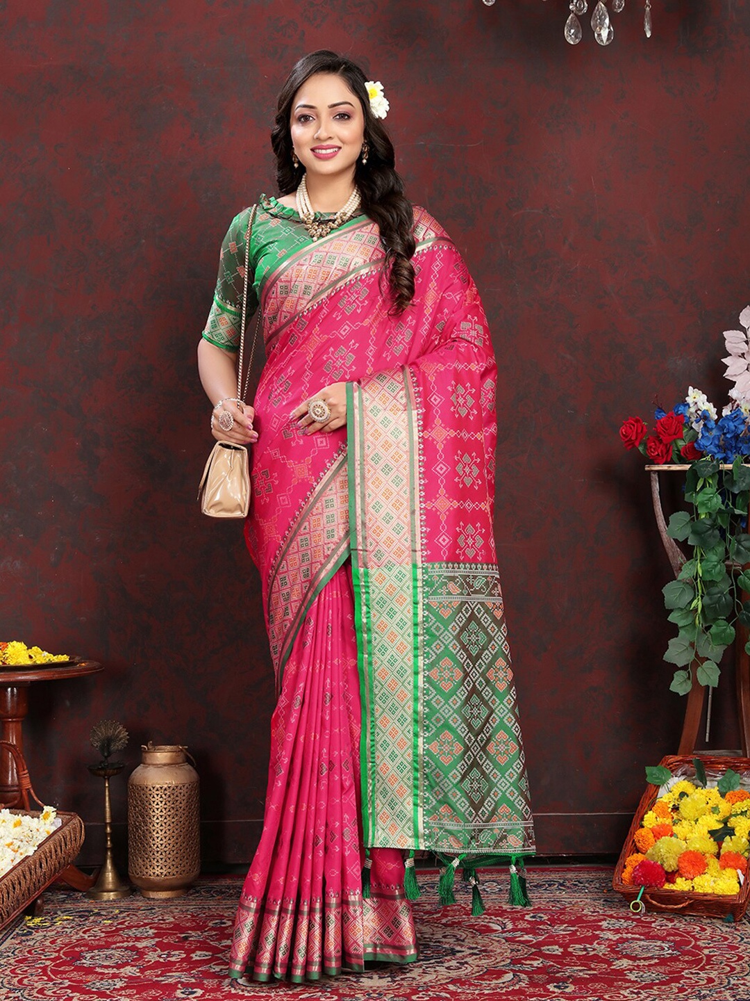 

MARGI DESIGNERS Ethnic Motif Woven Design Zari Banarasi Saree, Pink